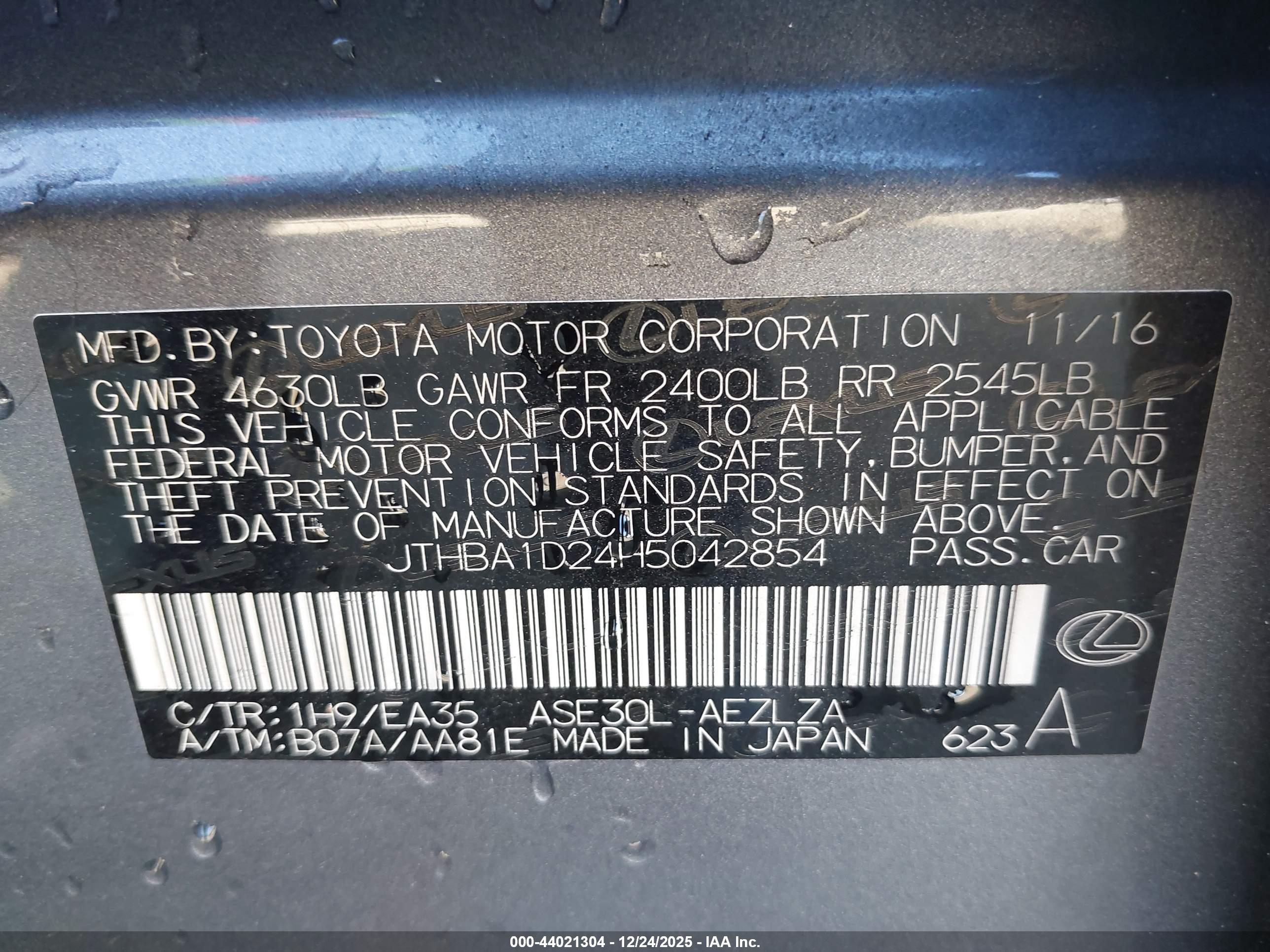 LEXUS IS image 9