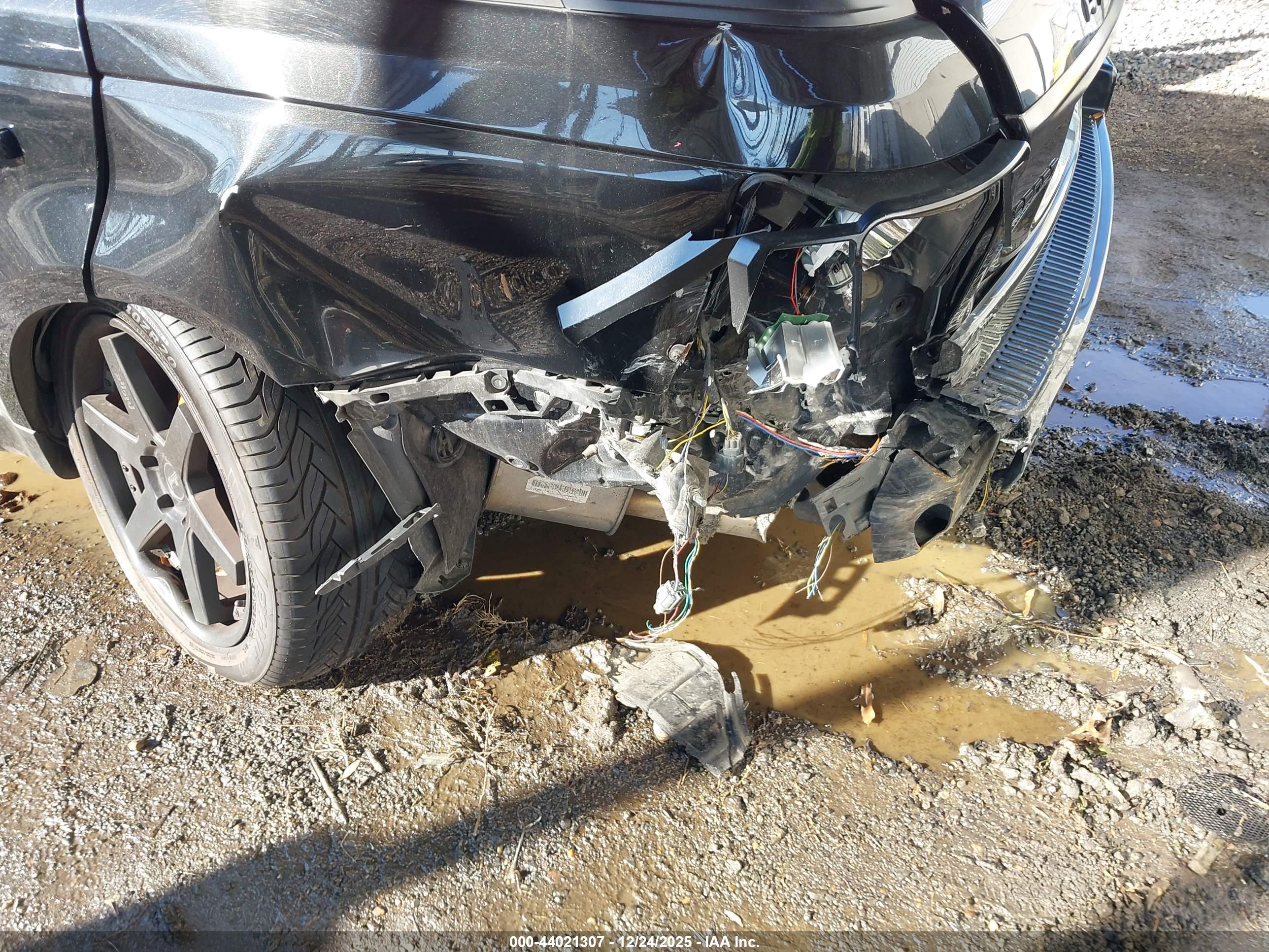 LAND ROVER image 6