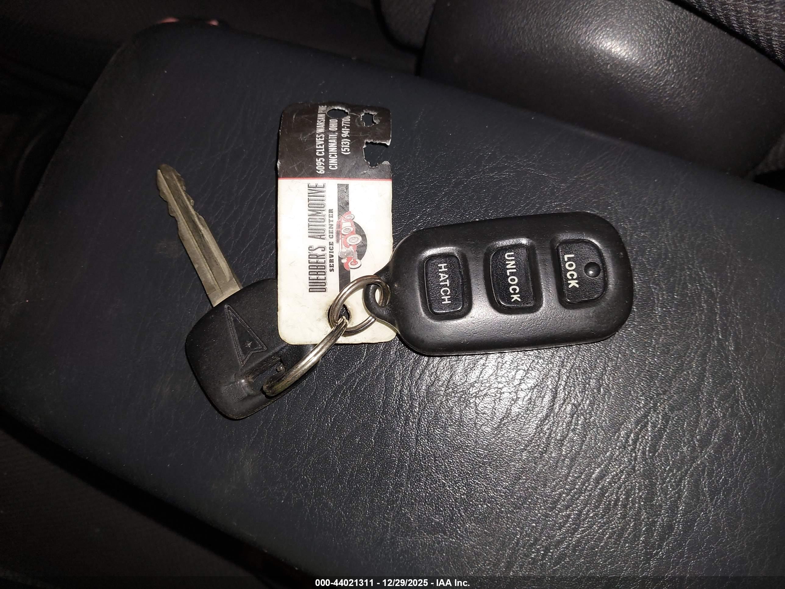 PONTIAC VIBE image 11
