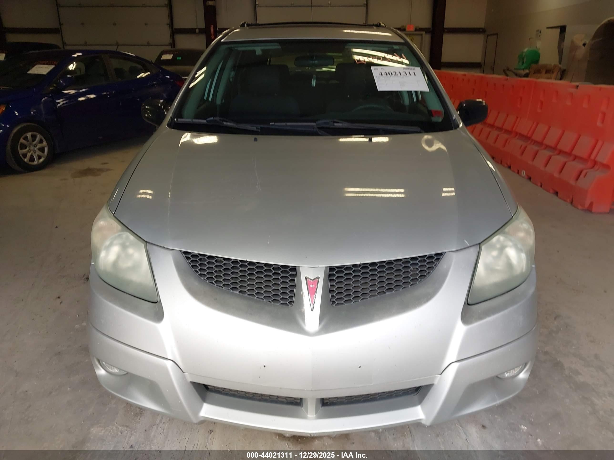 PONTIAC VIBE image 6