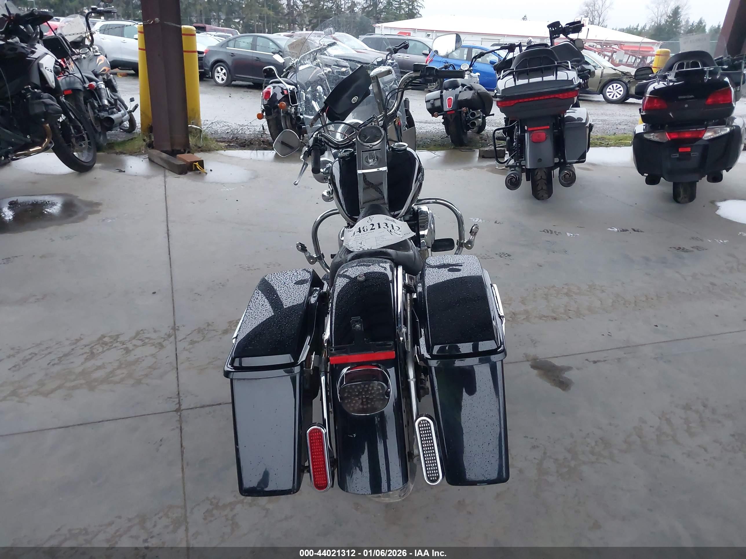 HARLEY-DAVIDSON FLSTF image 6