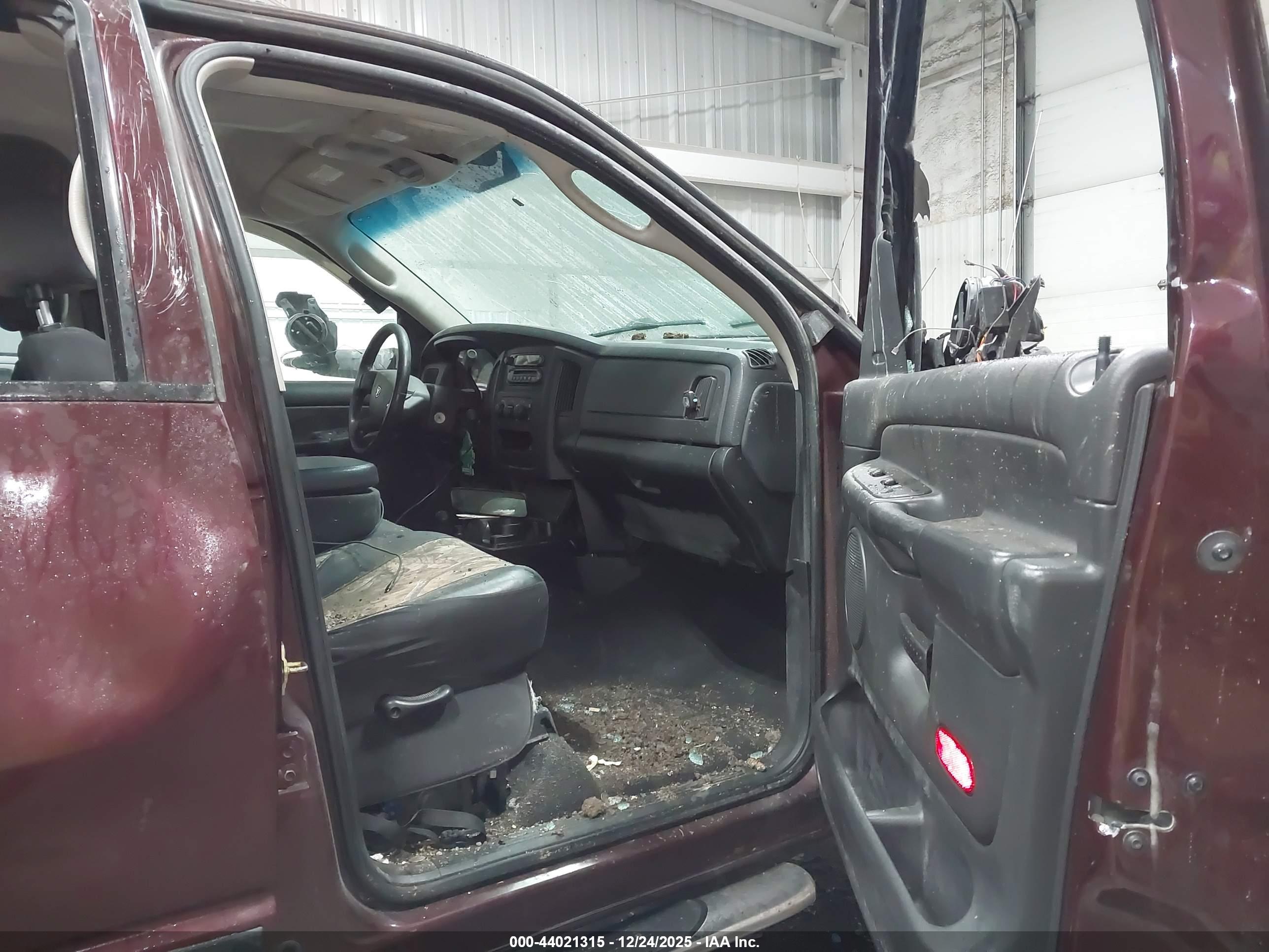 DODGE RAM image 5
