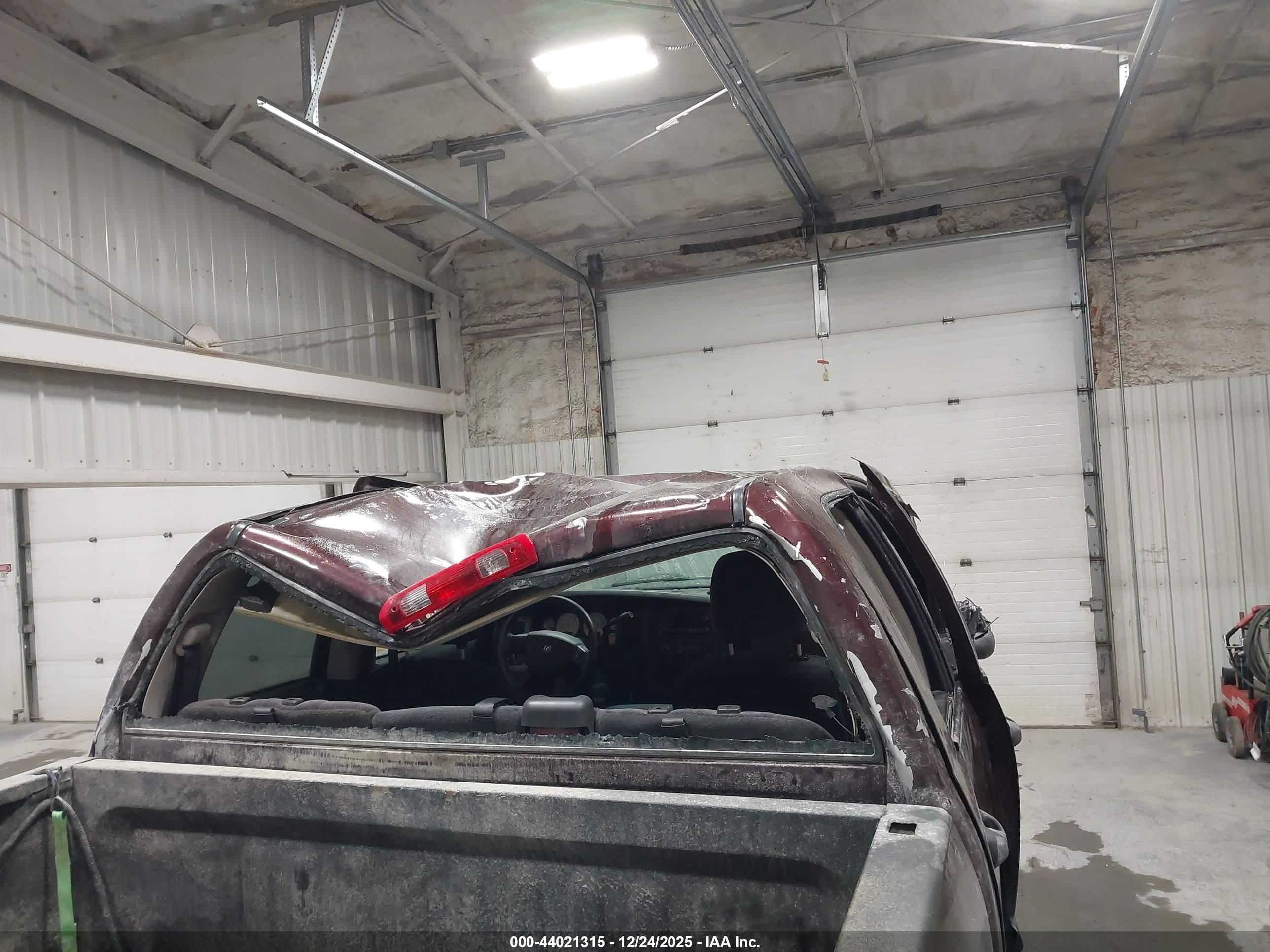 DODGE RAM image 6