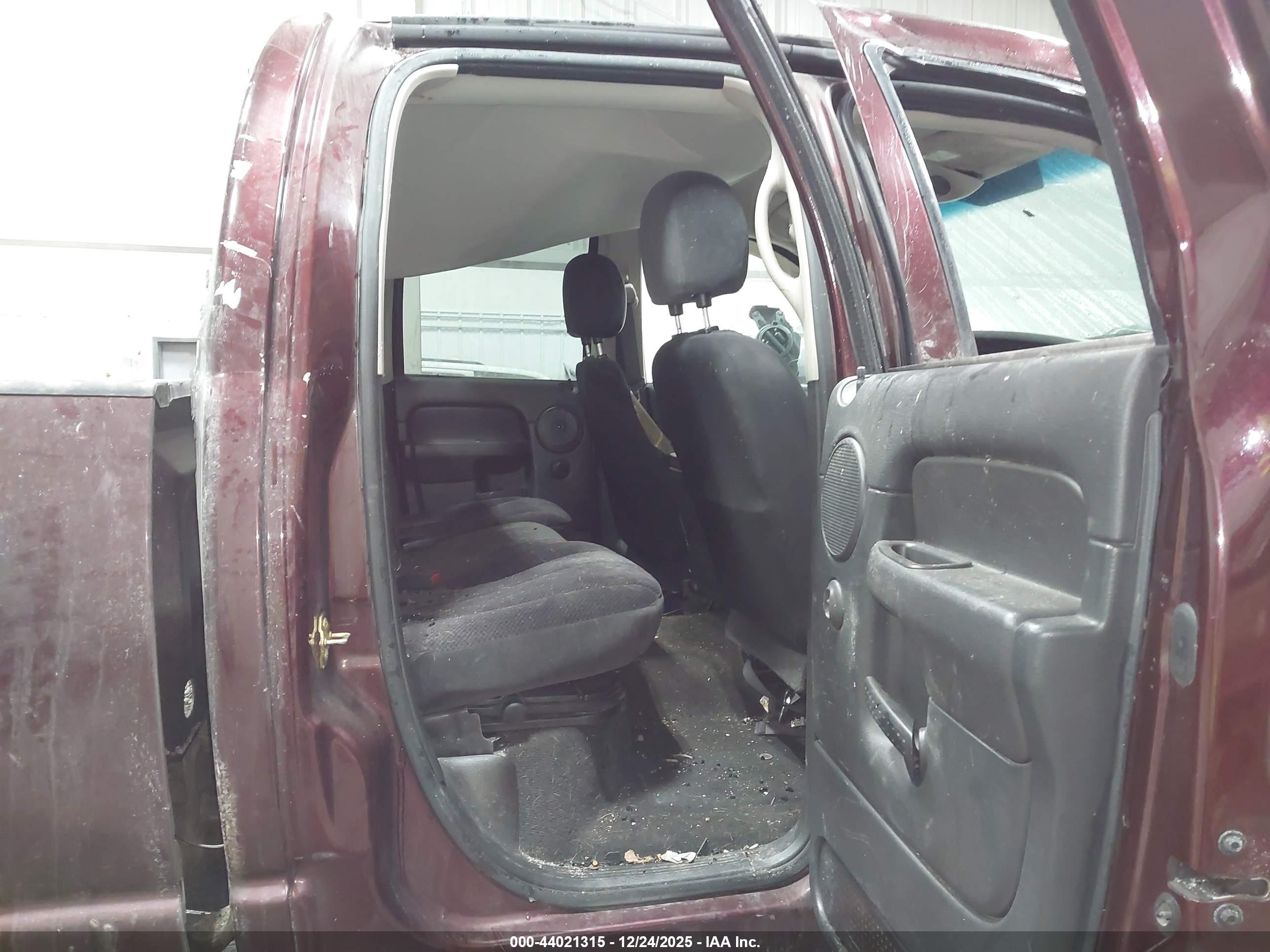 DODGE RAM image 8
