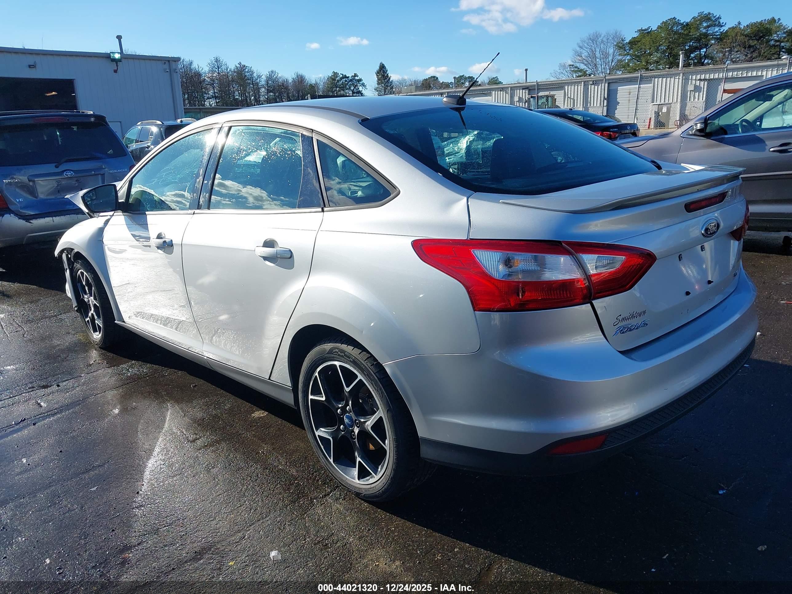 FORD FOCUS image 3