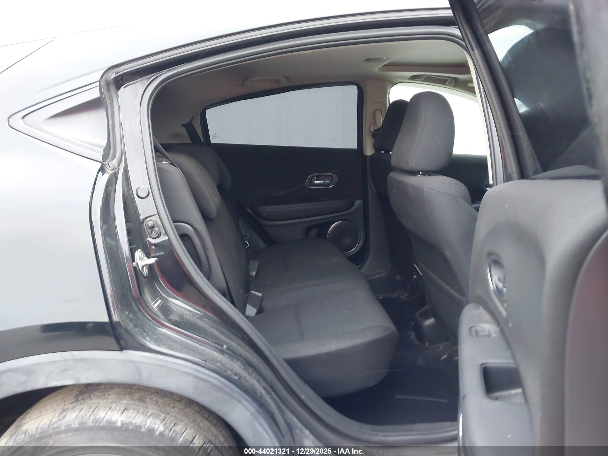 HONDA HR-V image 8