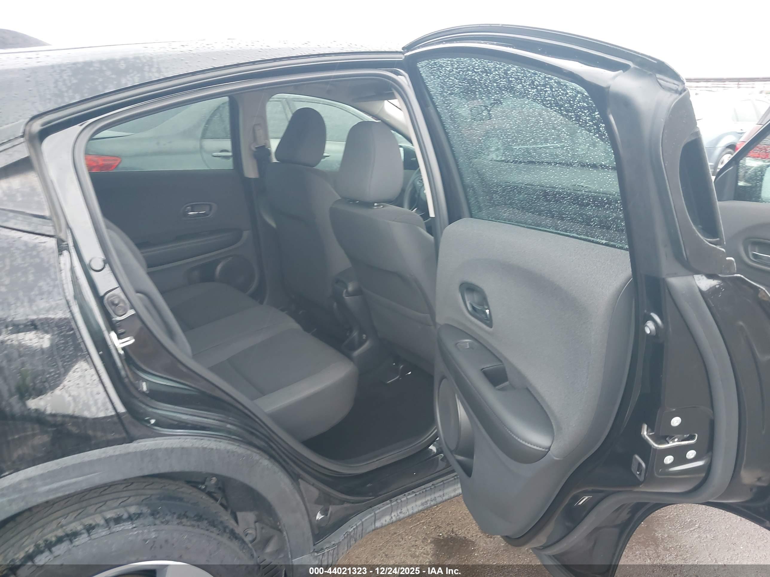HONDA HR-V image 8