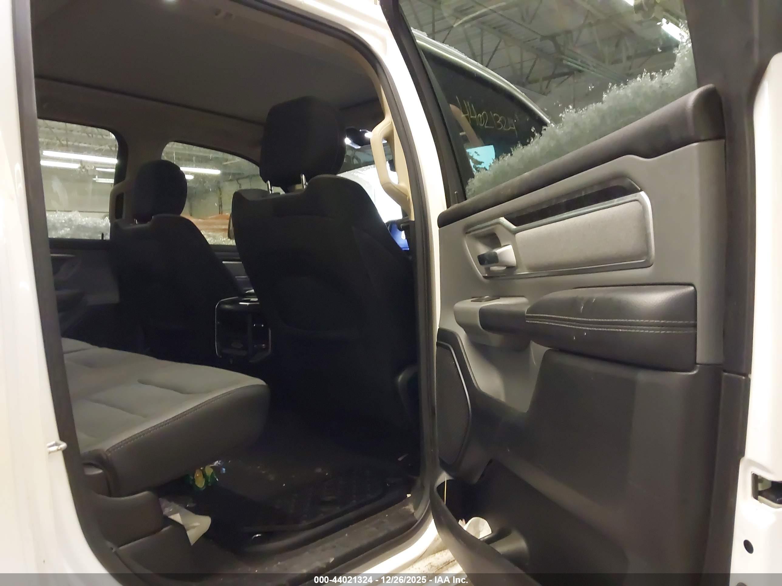 RAM 1500 image 8