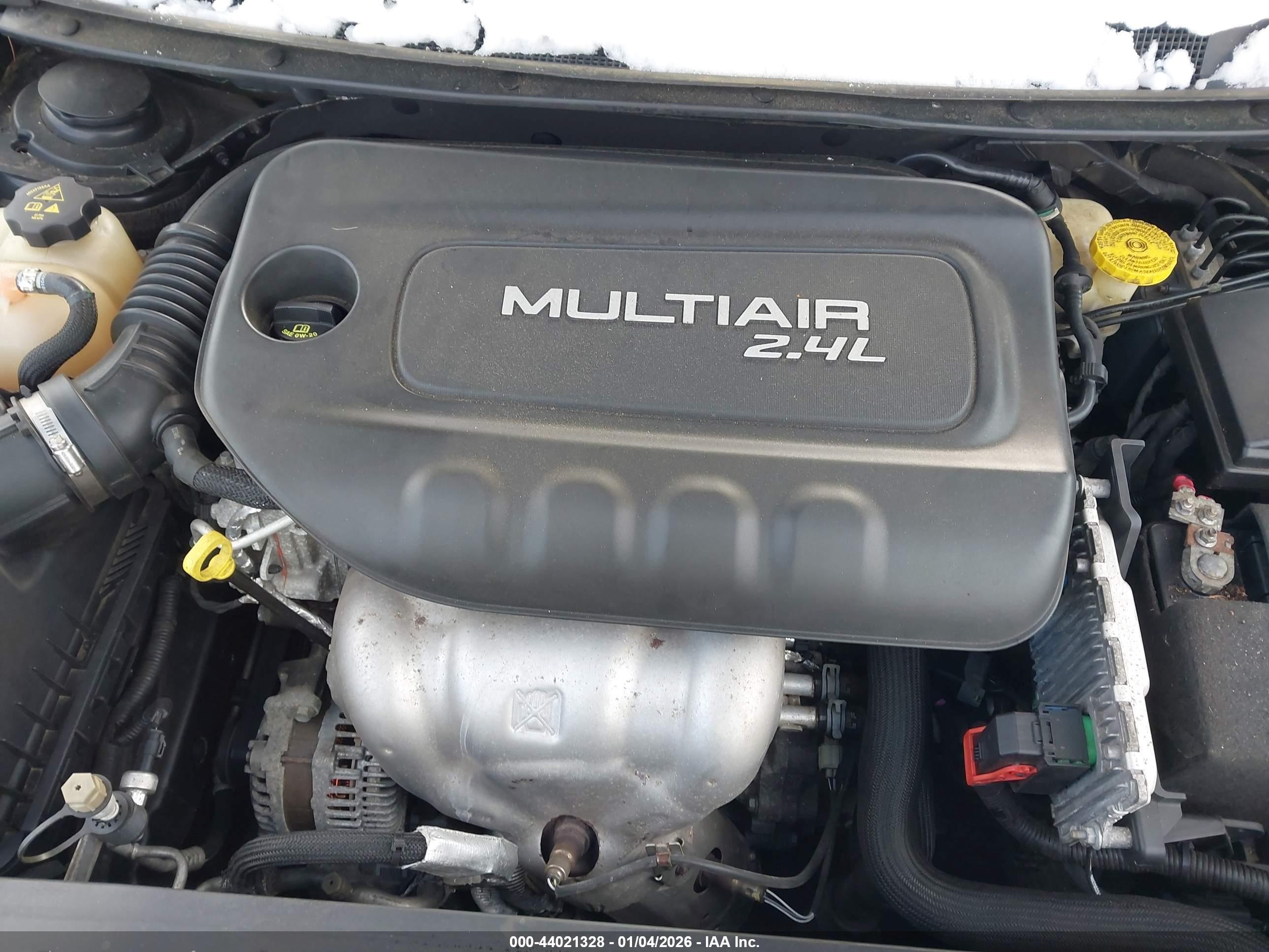 CHRYSLER 200 image 10