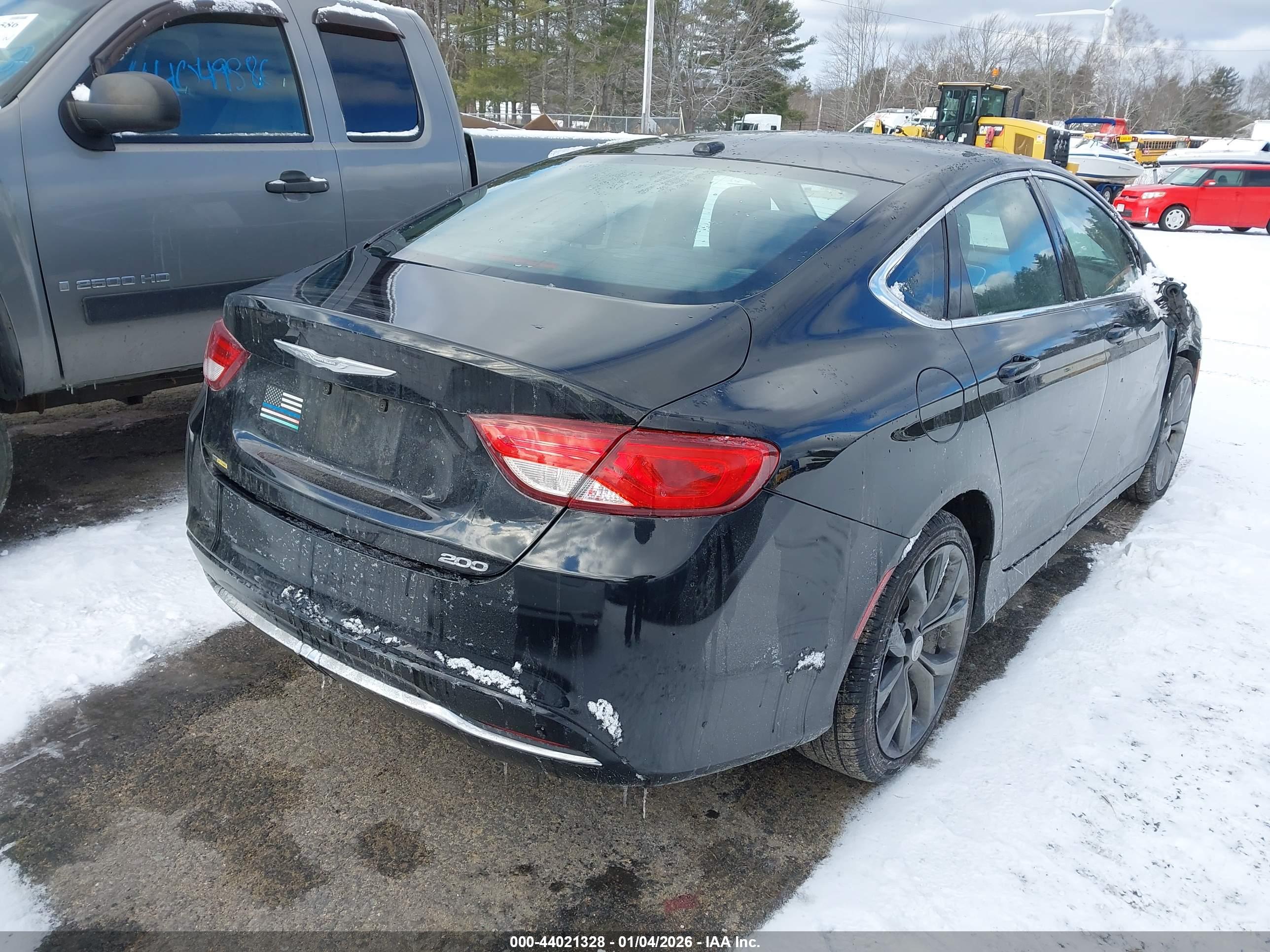 CHRYSLER 200 image 4
