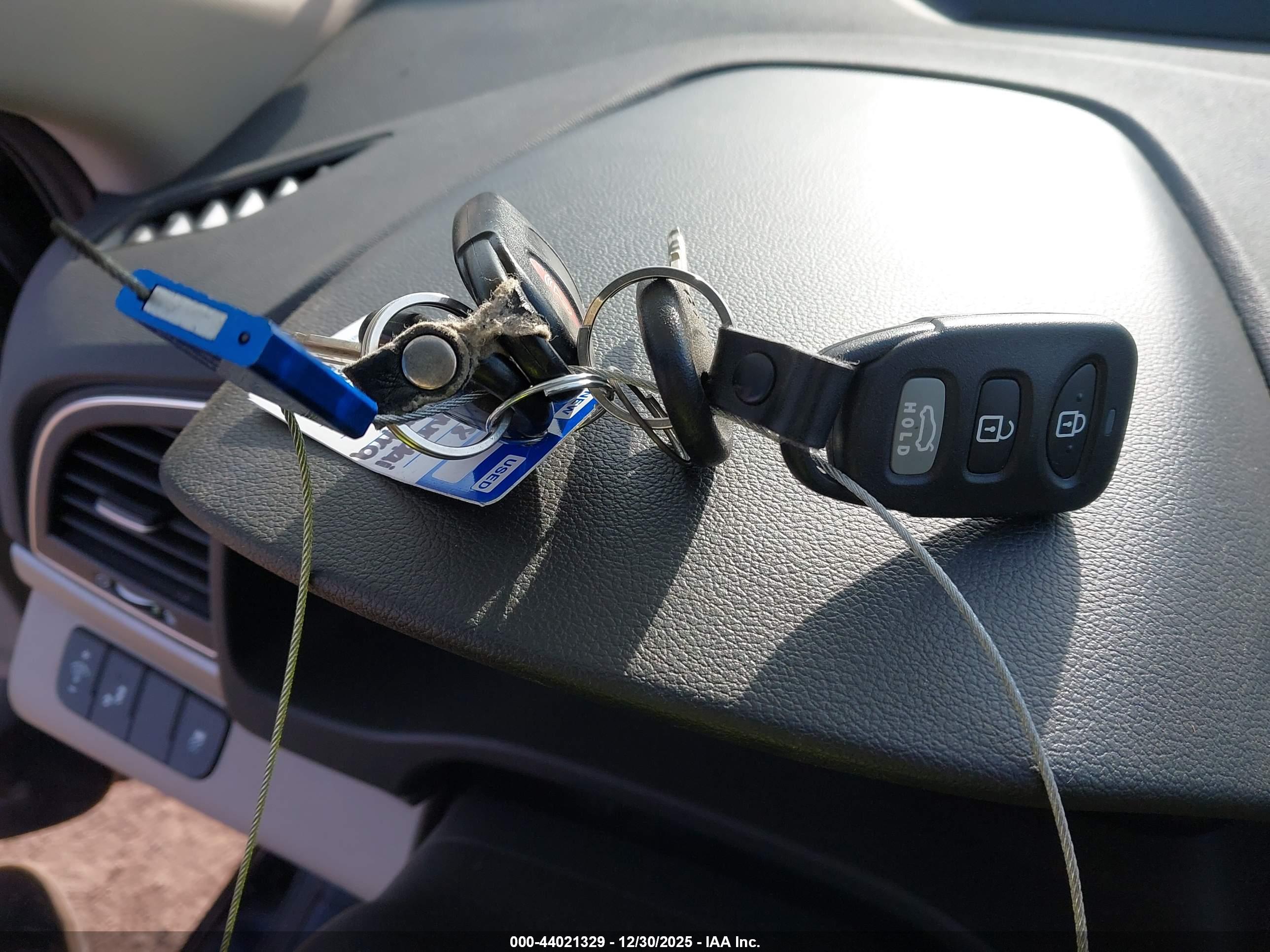 HYUNDAI ELANTRA image 11
