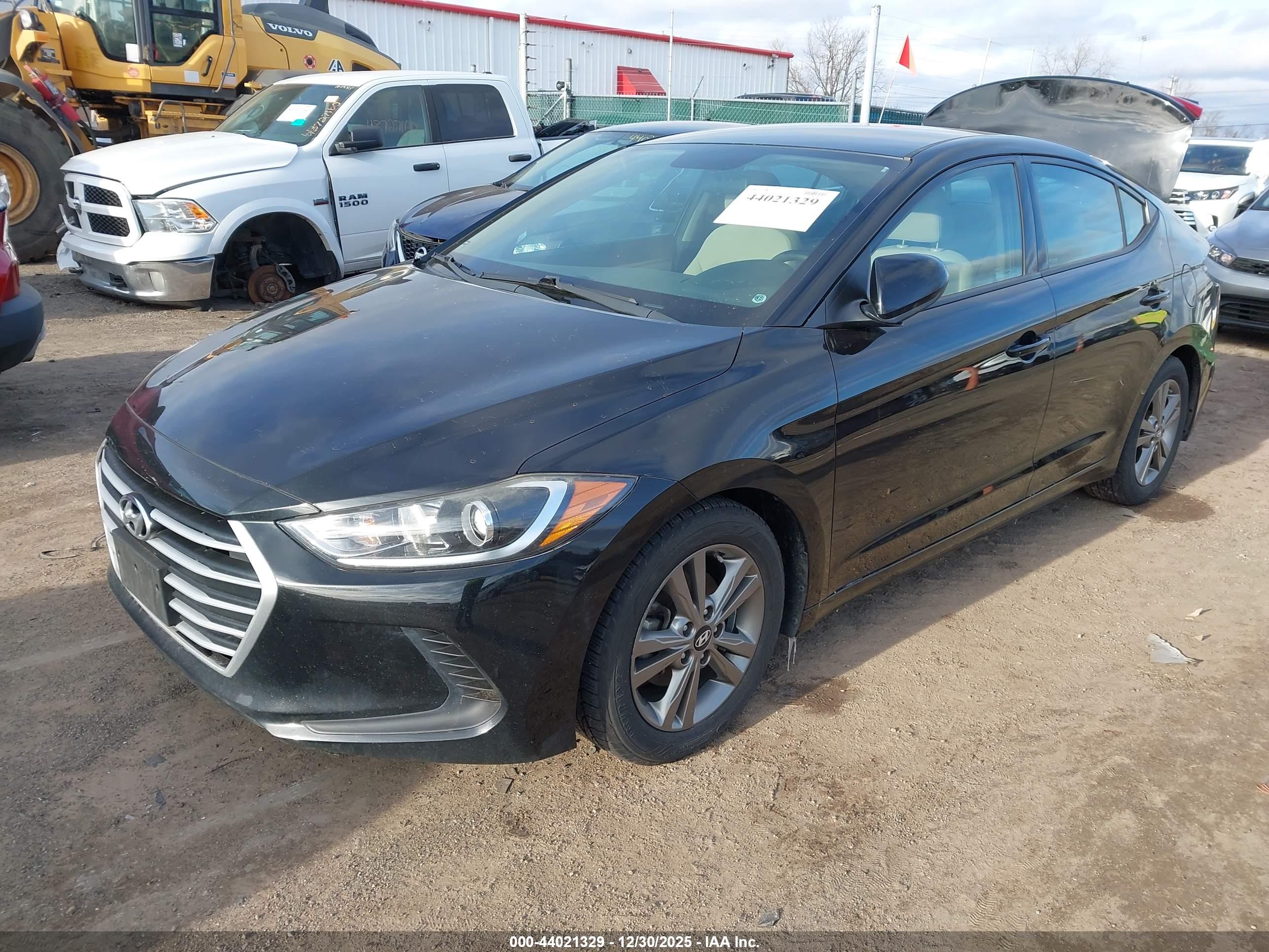HYUNDAI ELANTRA image 2