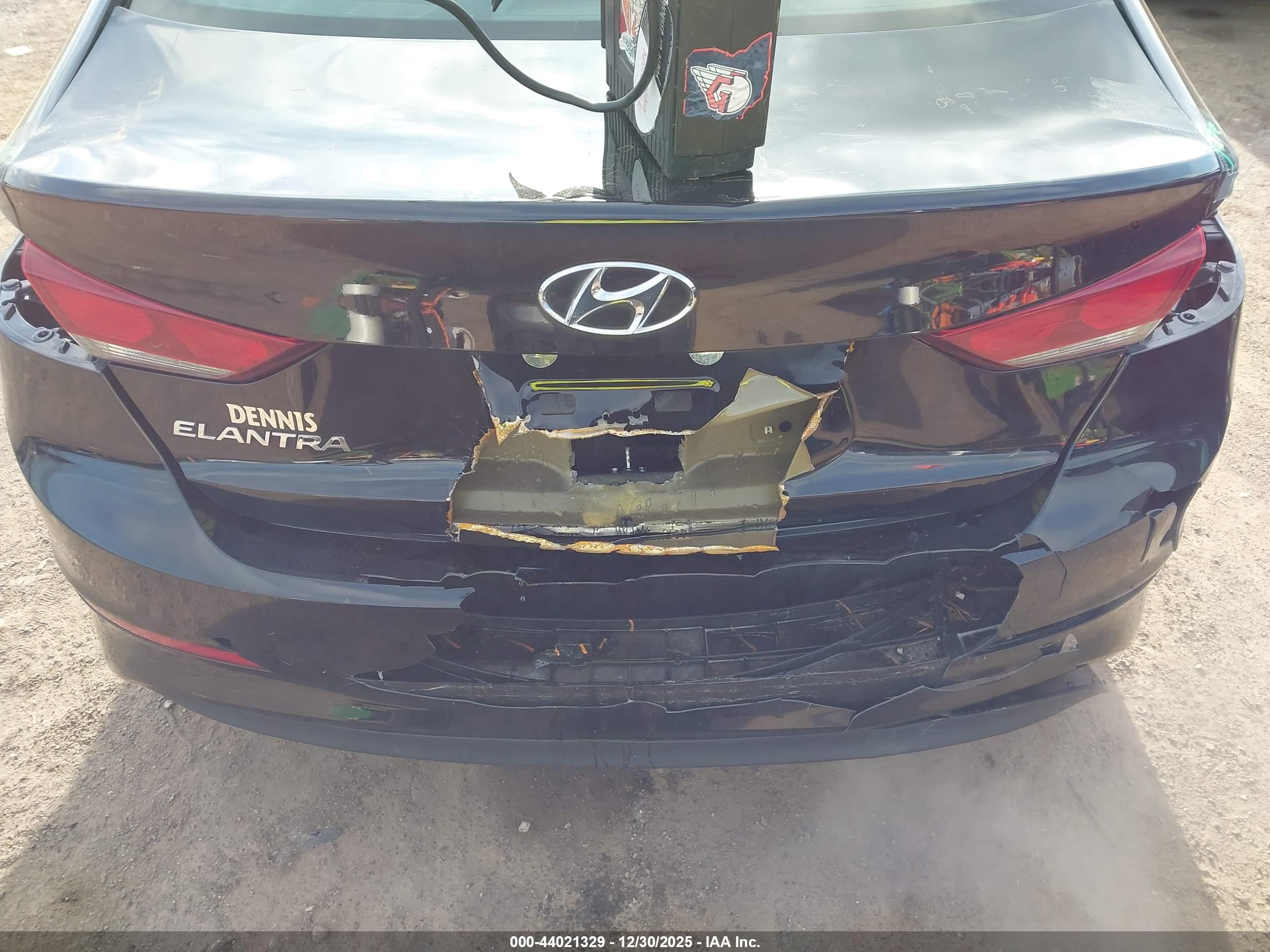 HYUNDAI ELANTRA image 6