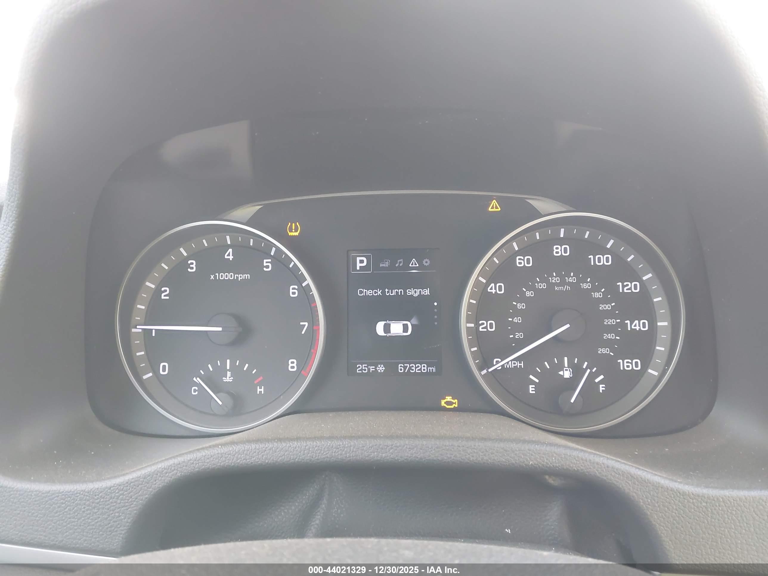 HYUNDAI ELANTRA image 7