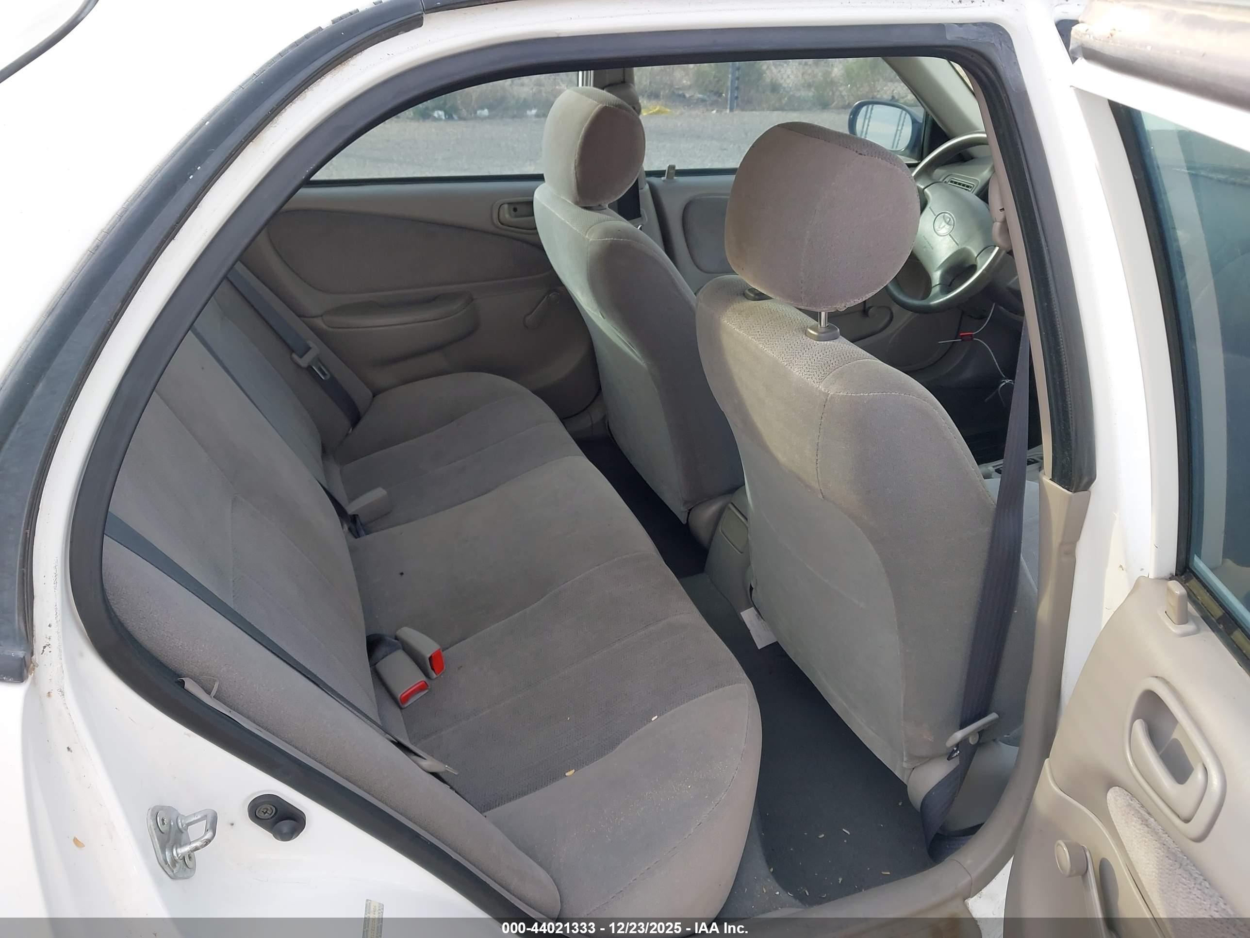 TOYOTA COROLLA image 8