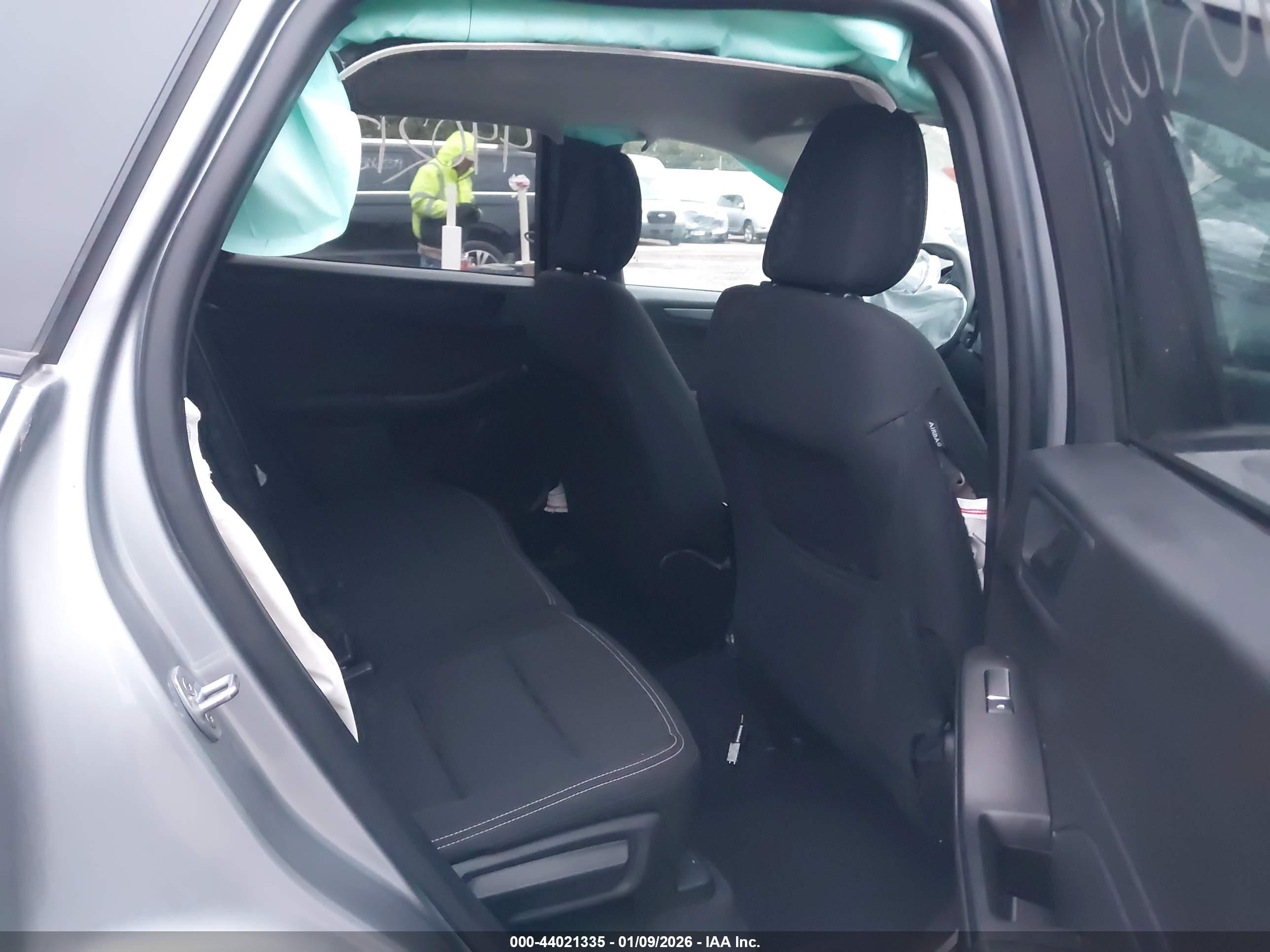 FORD ESCAPE image 8