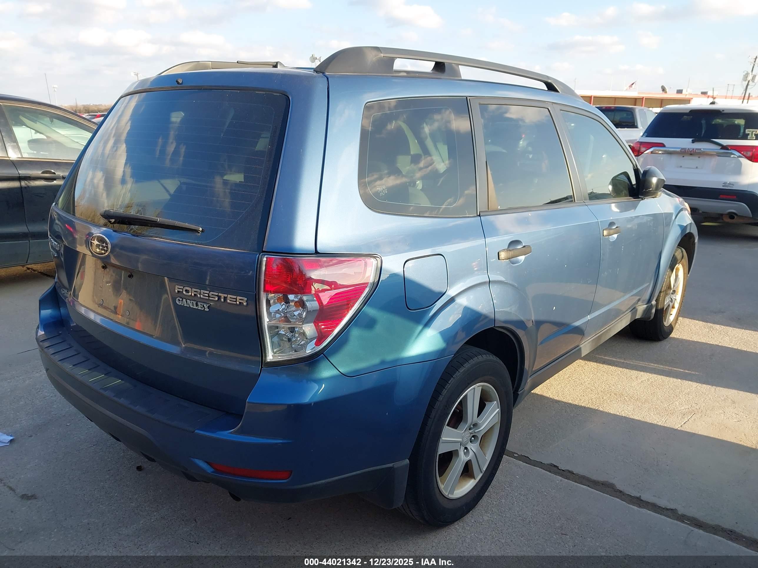 SUBARU FORESTER image 4