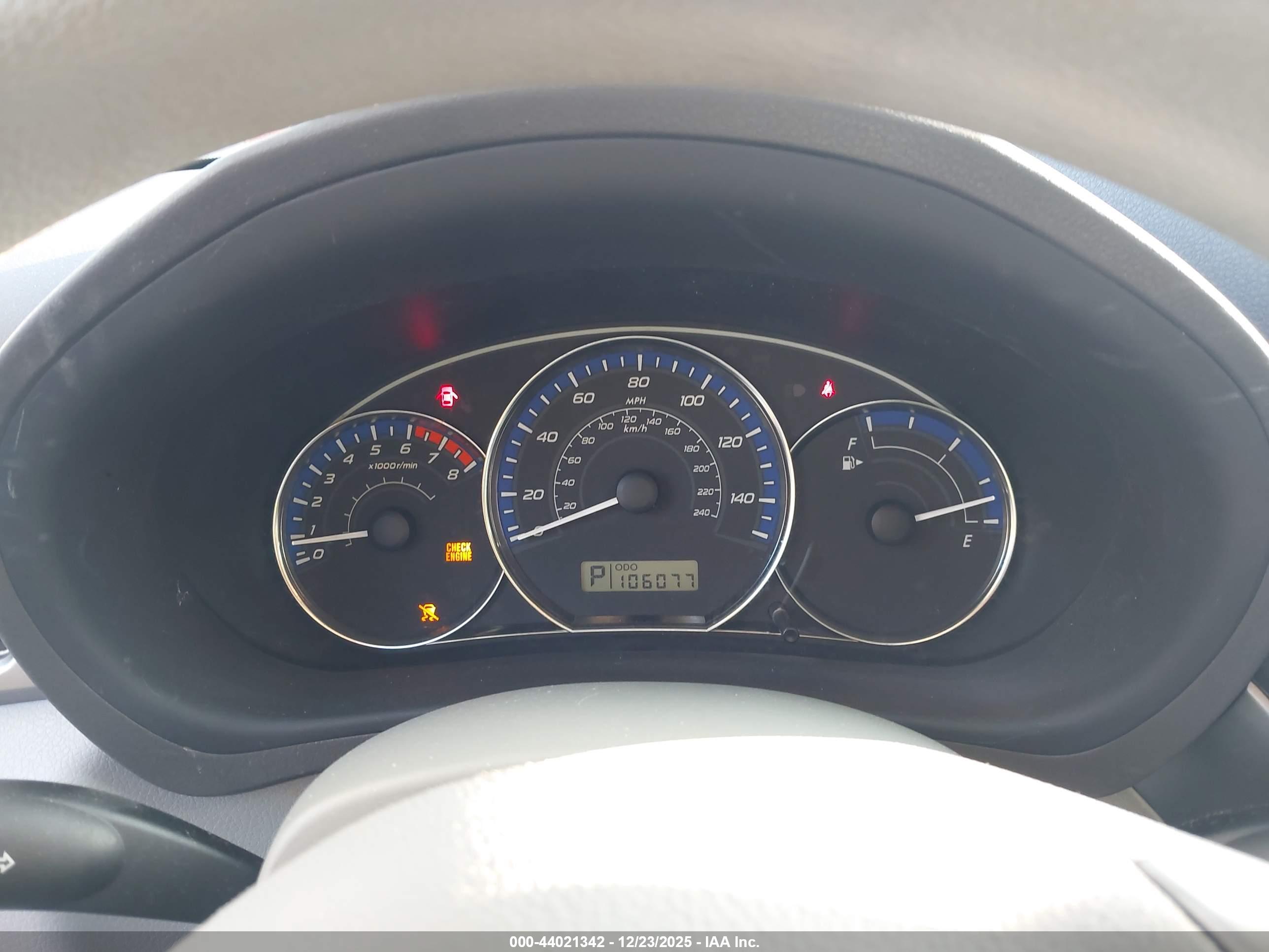 SUBARU FORESTER image 7