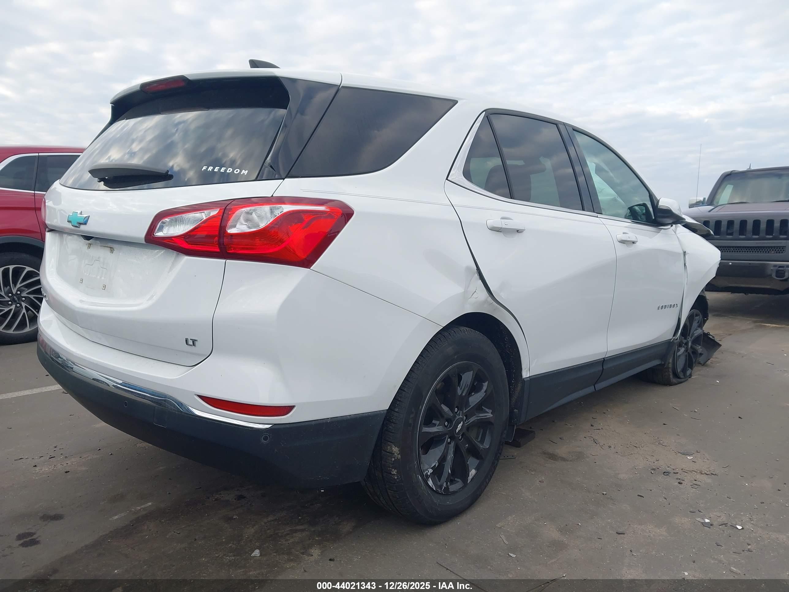 CHEVROLET EQUINOX image 4