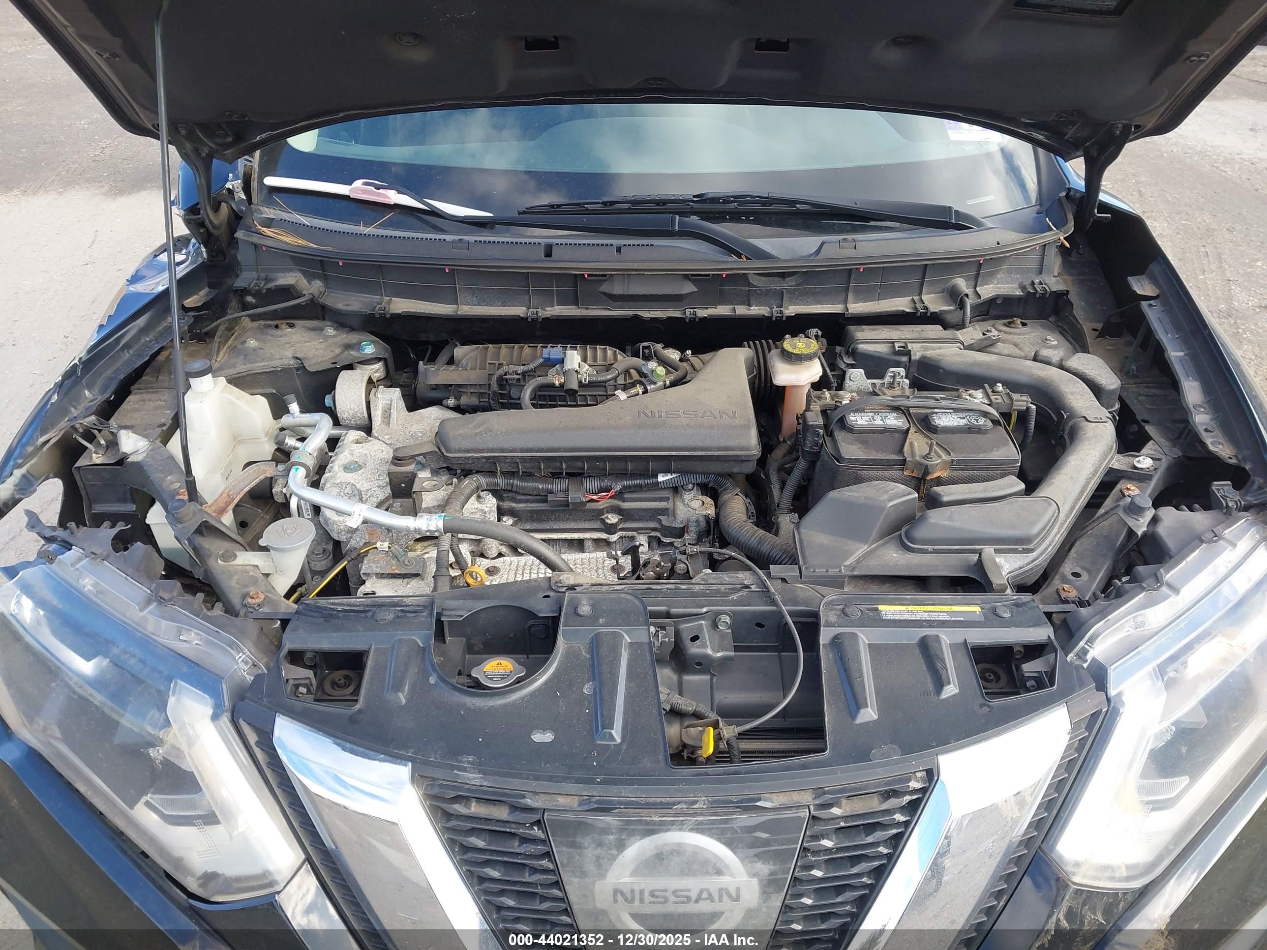 NISSAN ROGUE image 10