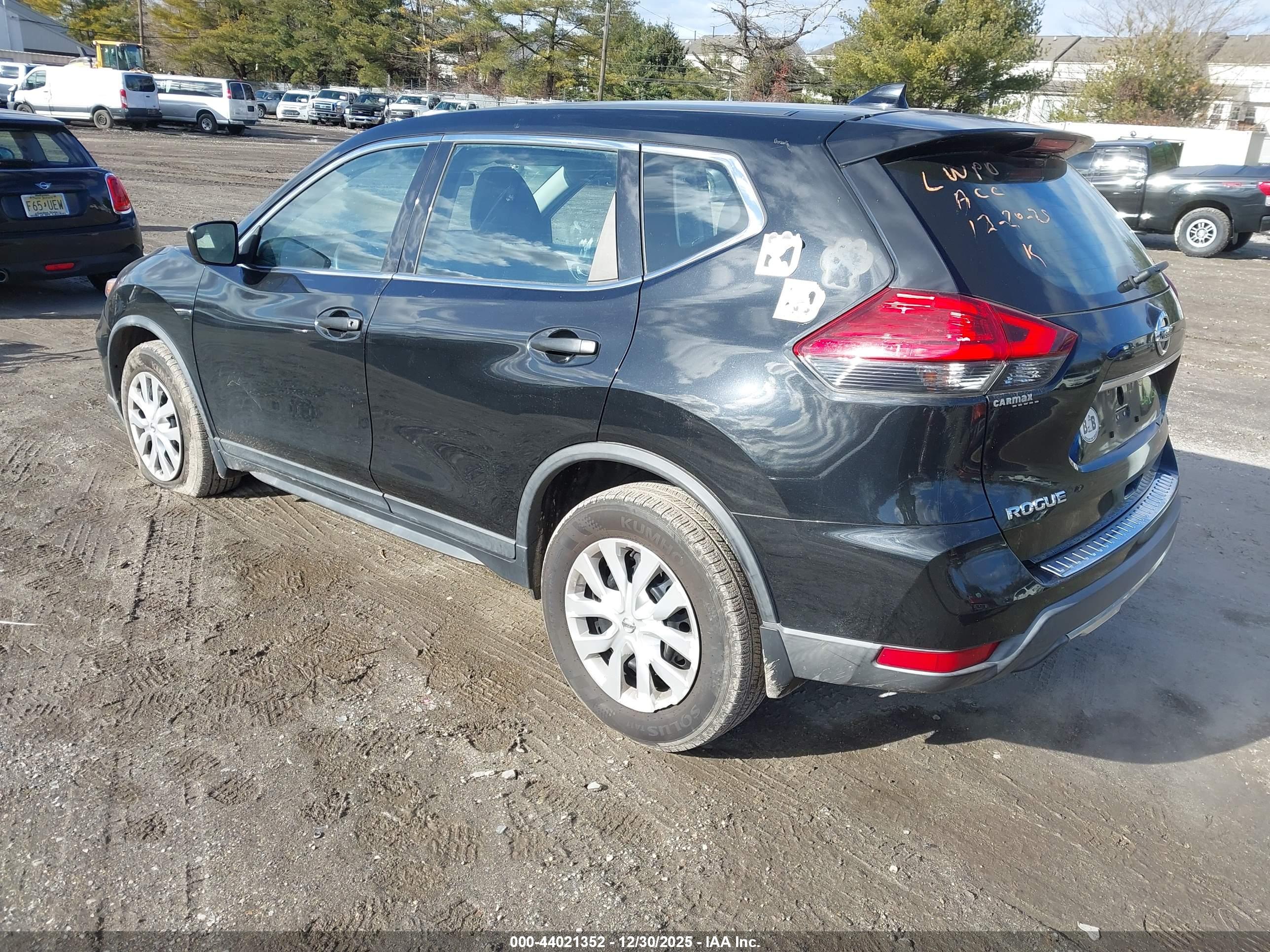 NISSAN ROGUE image 3
