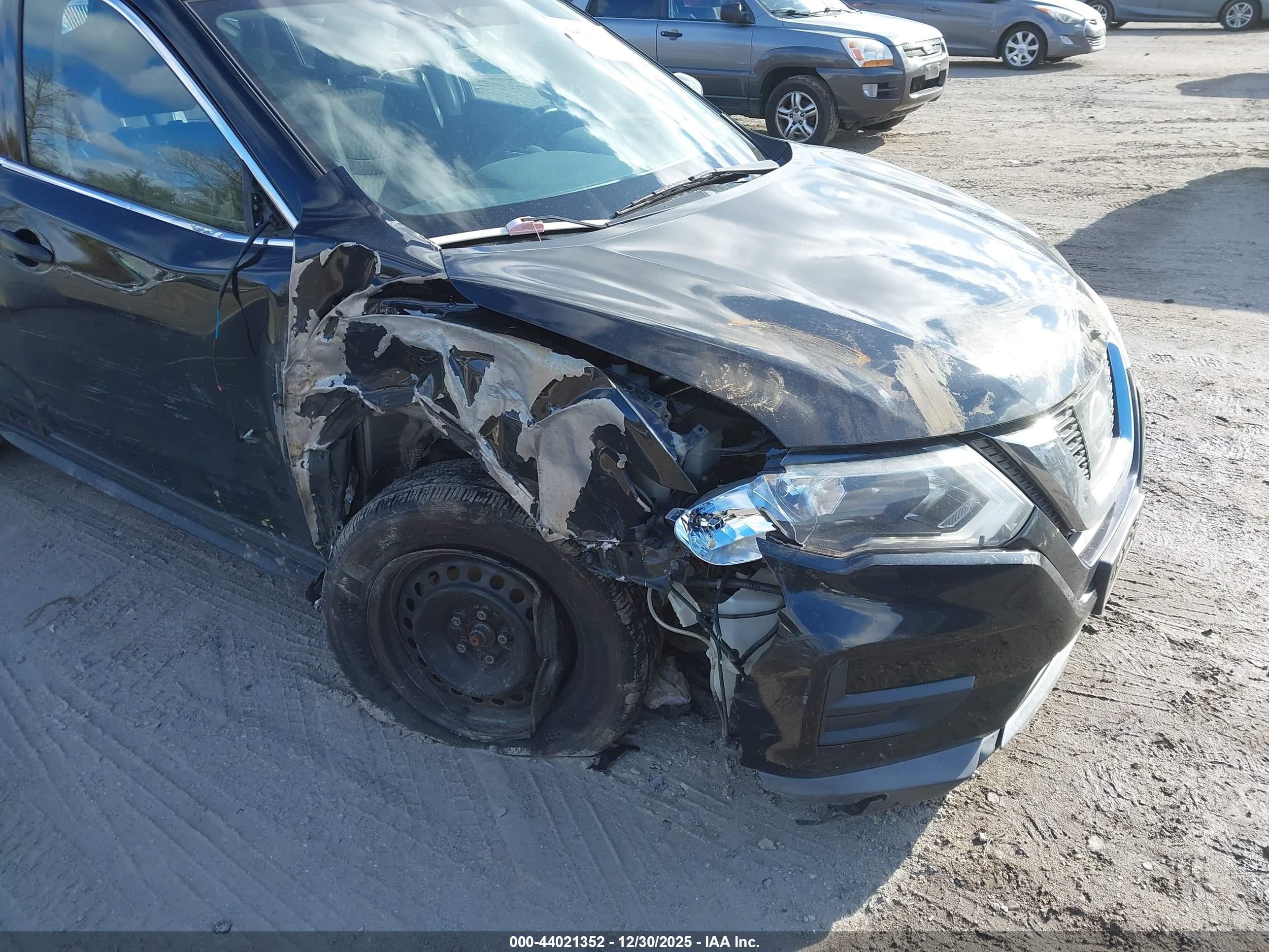 NISSAN ROGUE image 6
