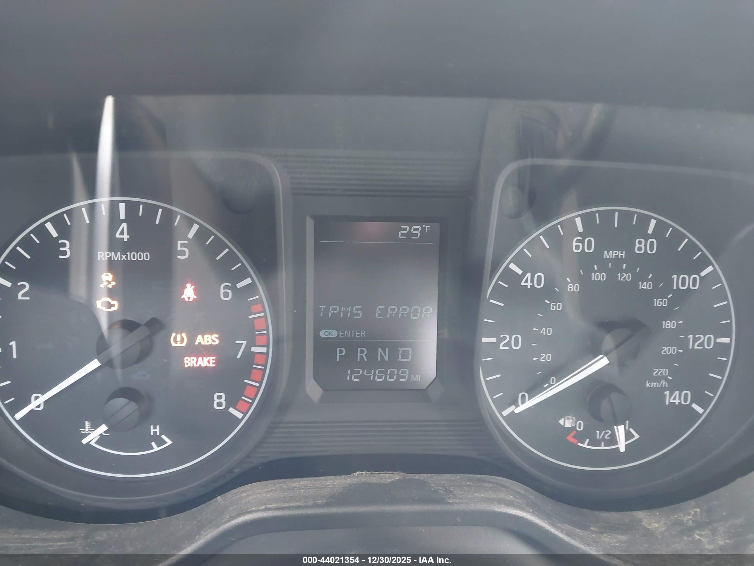 NISSAN TITAN image 7