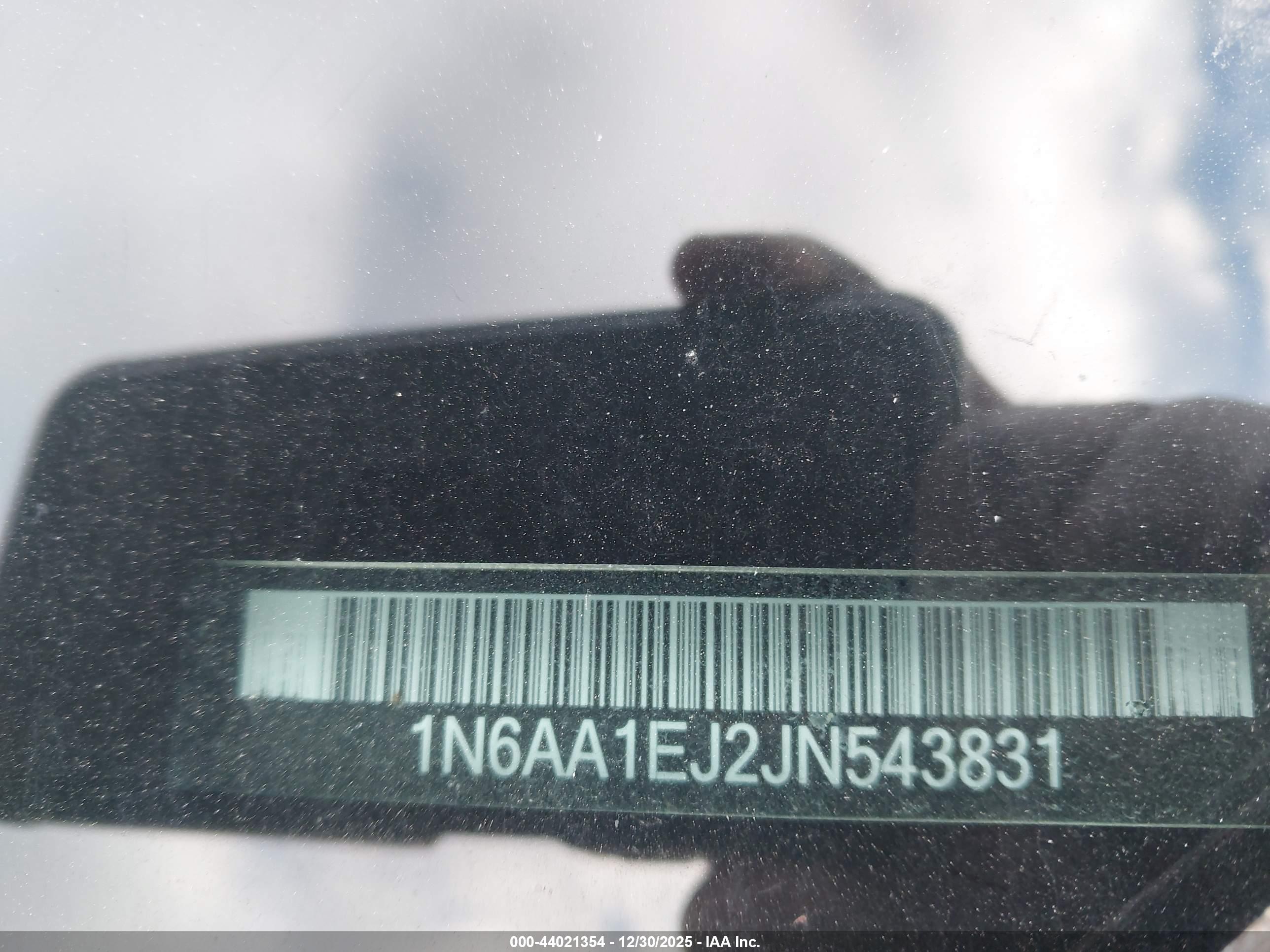 NISSAN TITAN image 9