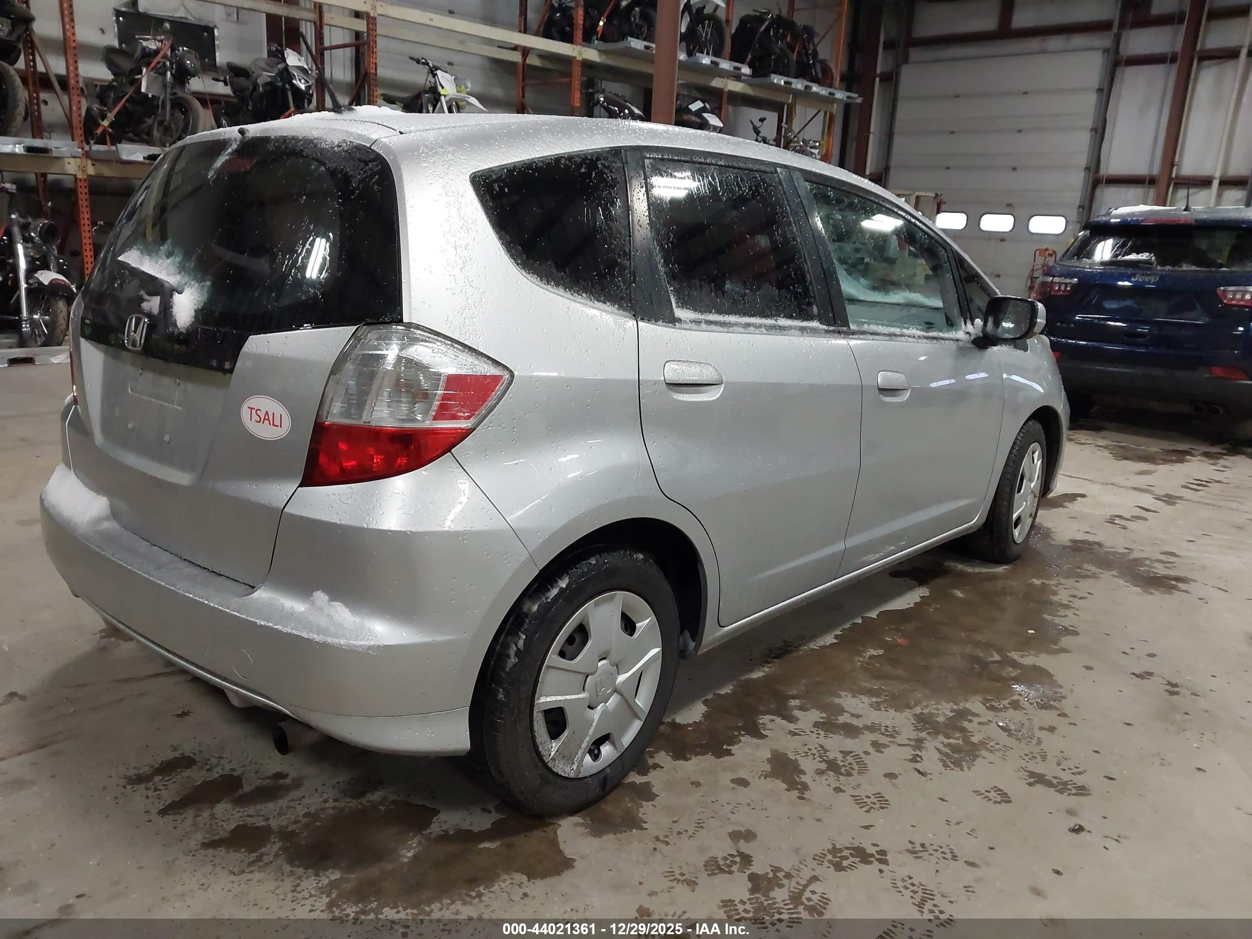 HONDA FIT image 4