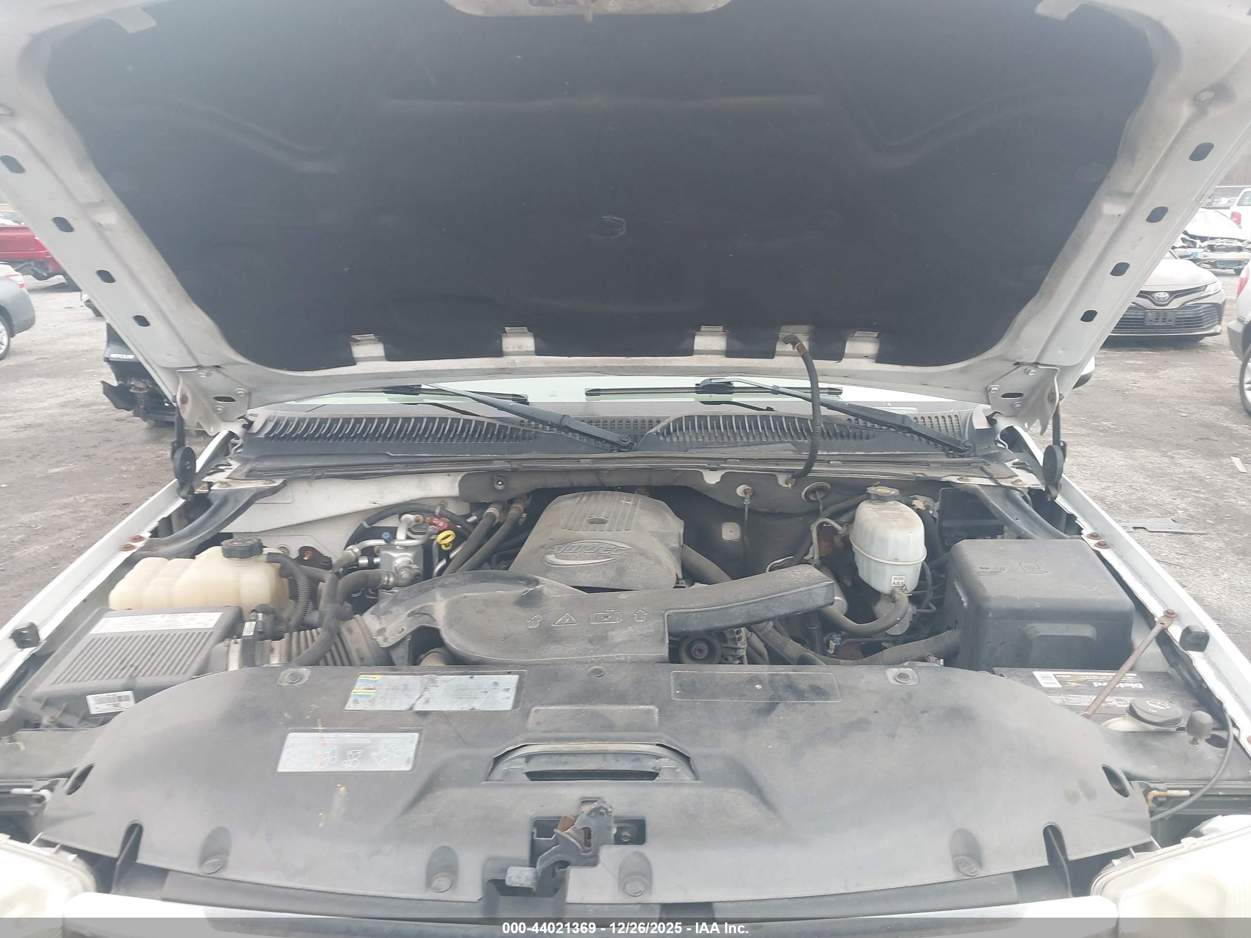 GMC YUKON image 10