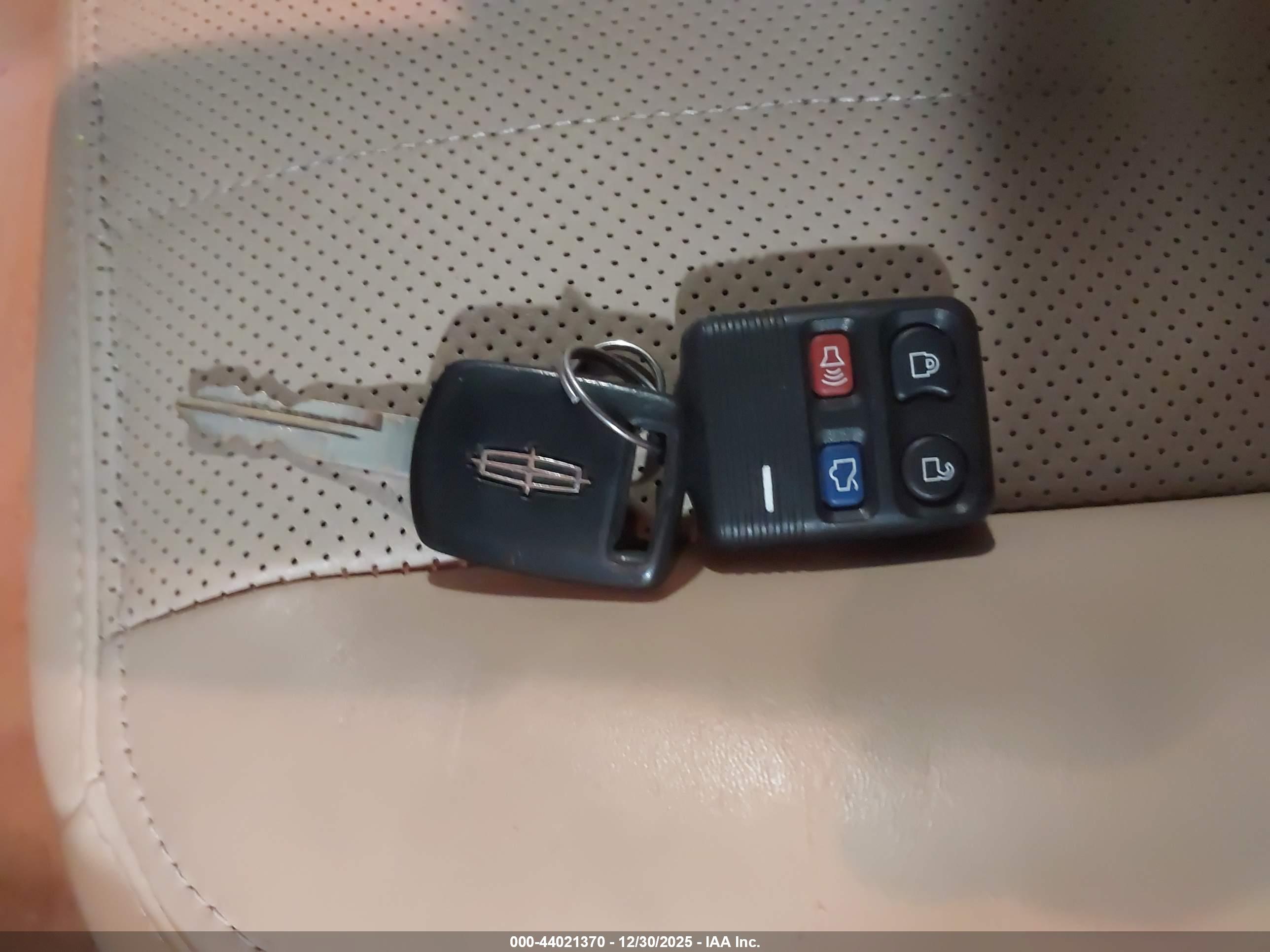 LINCOLN LS image 11