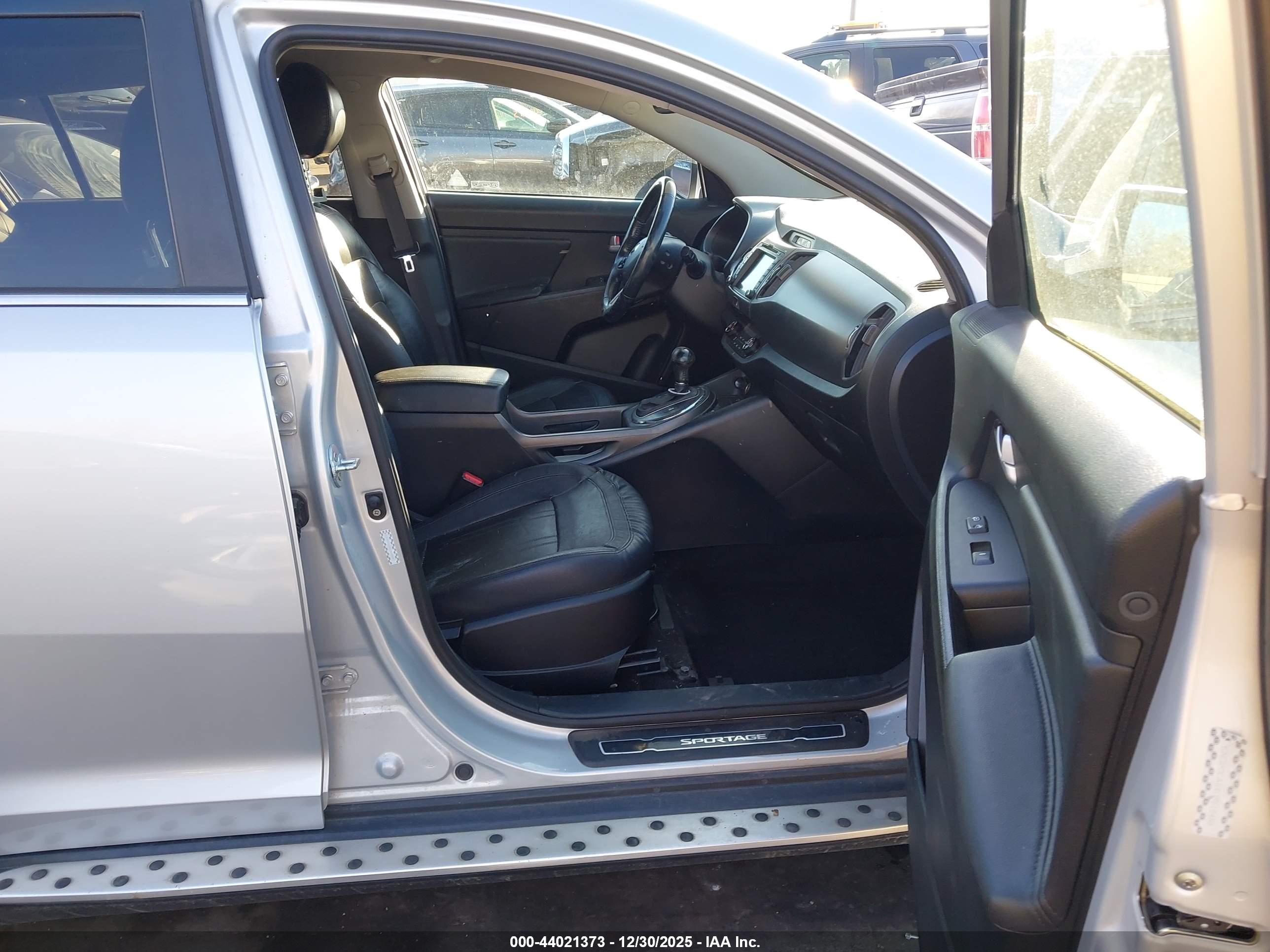 KIA SPORTAGE image 5