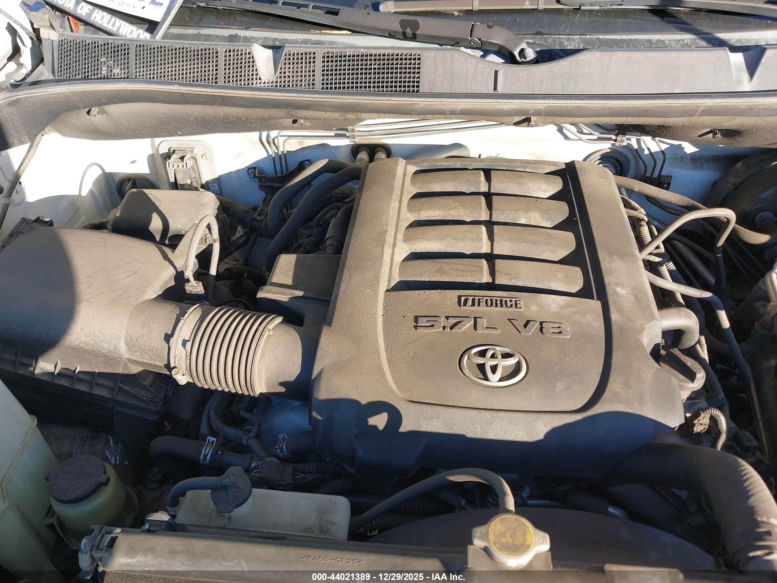 TOYOTA TUNDRA image 10