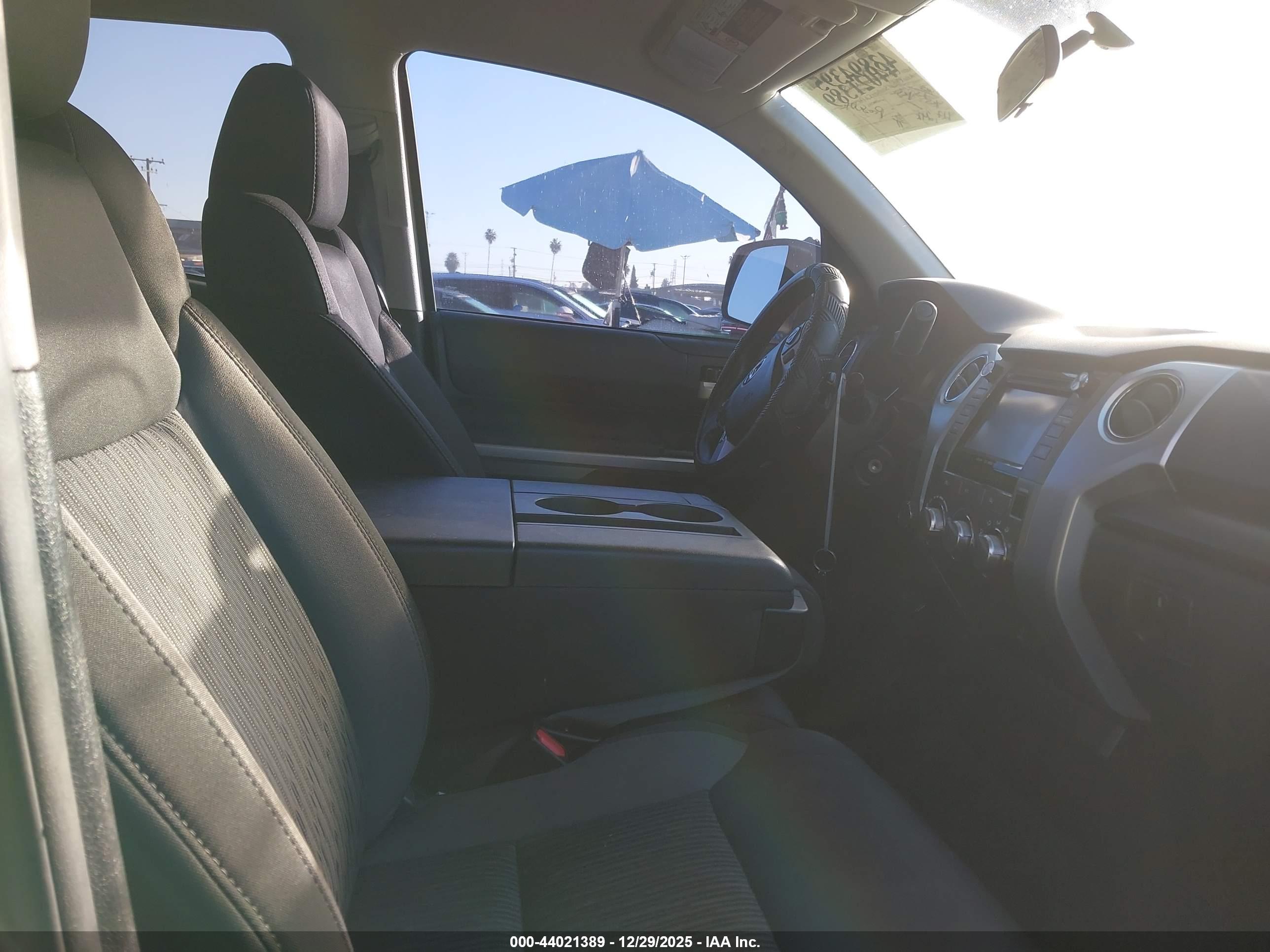 TOYOTA TUNDRA image 5