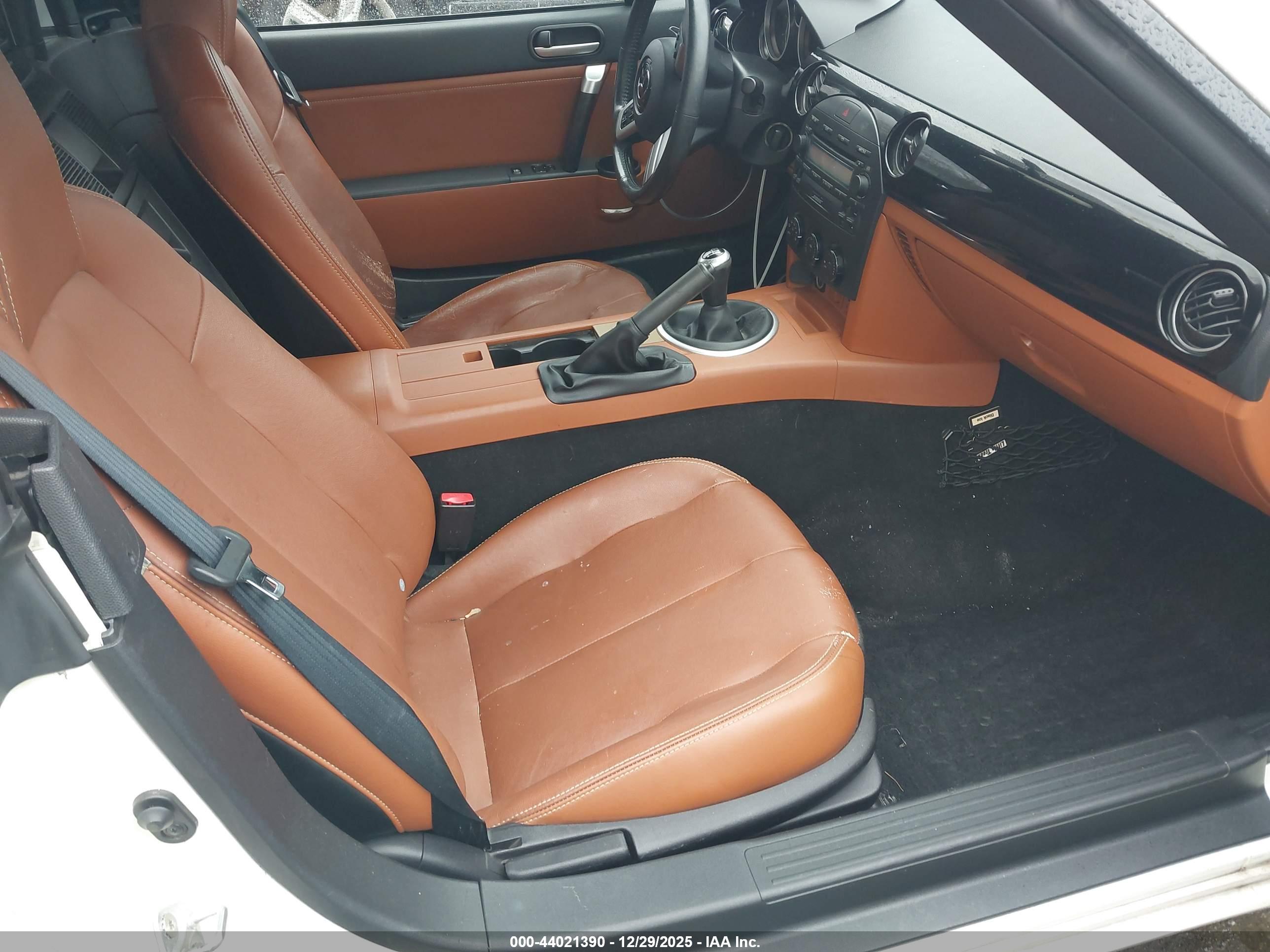 MAZDA MX-5 image 5
