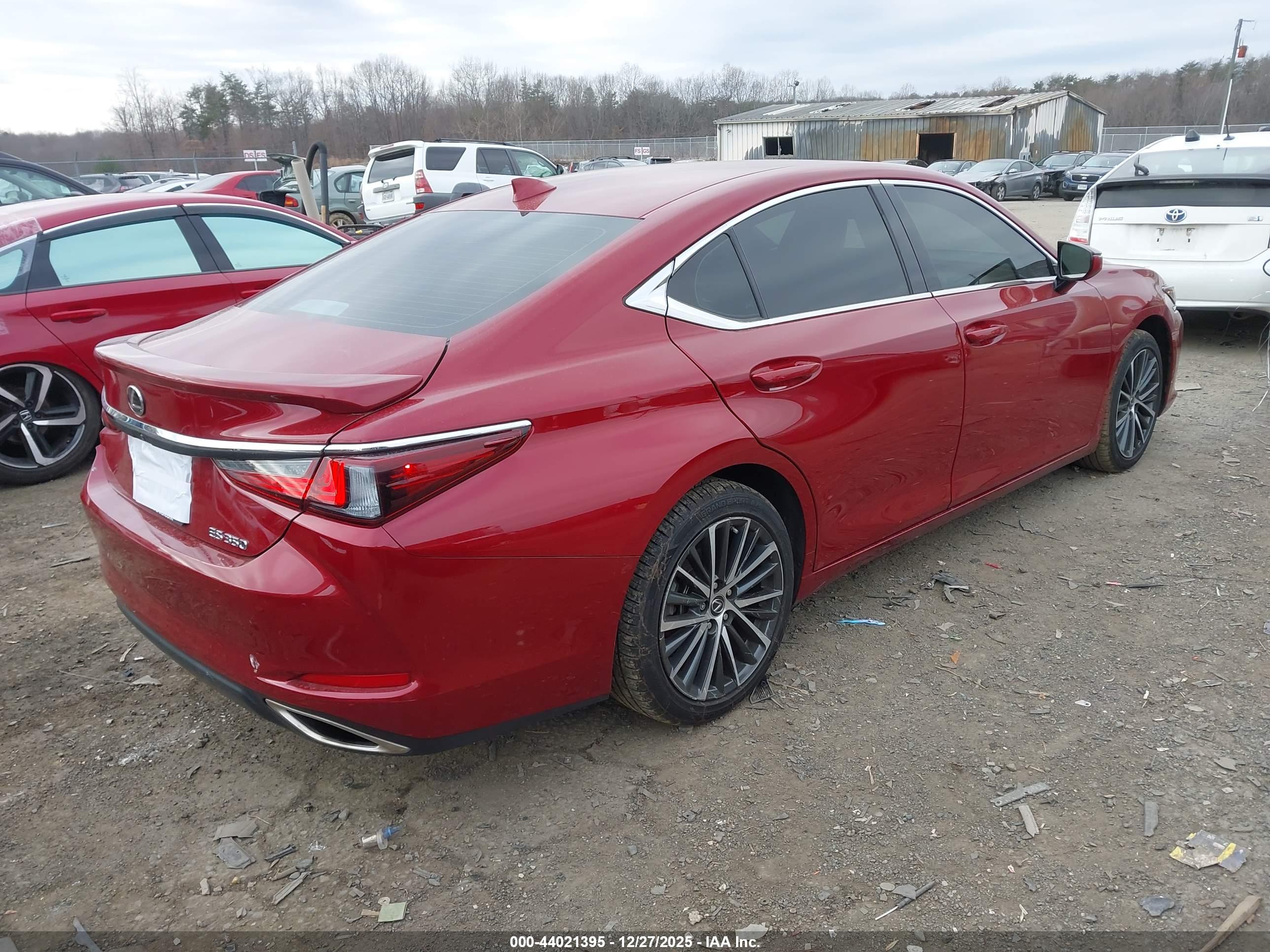 LEXUS ES image 4