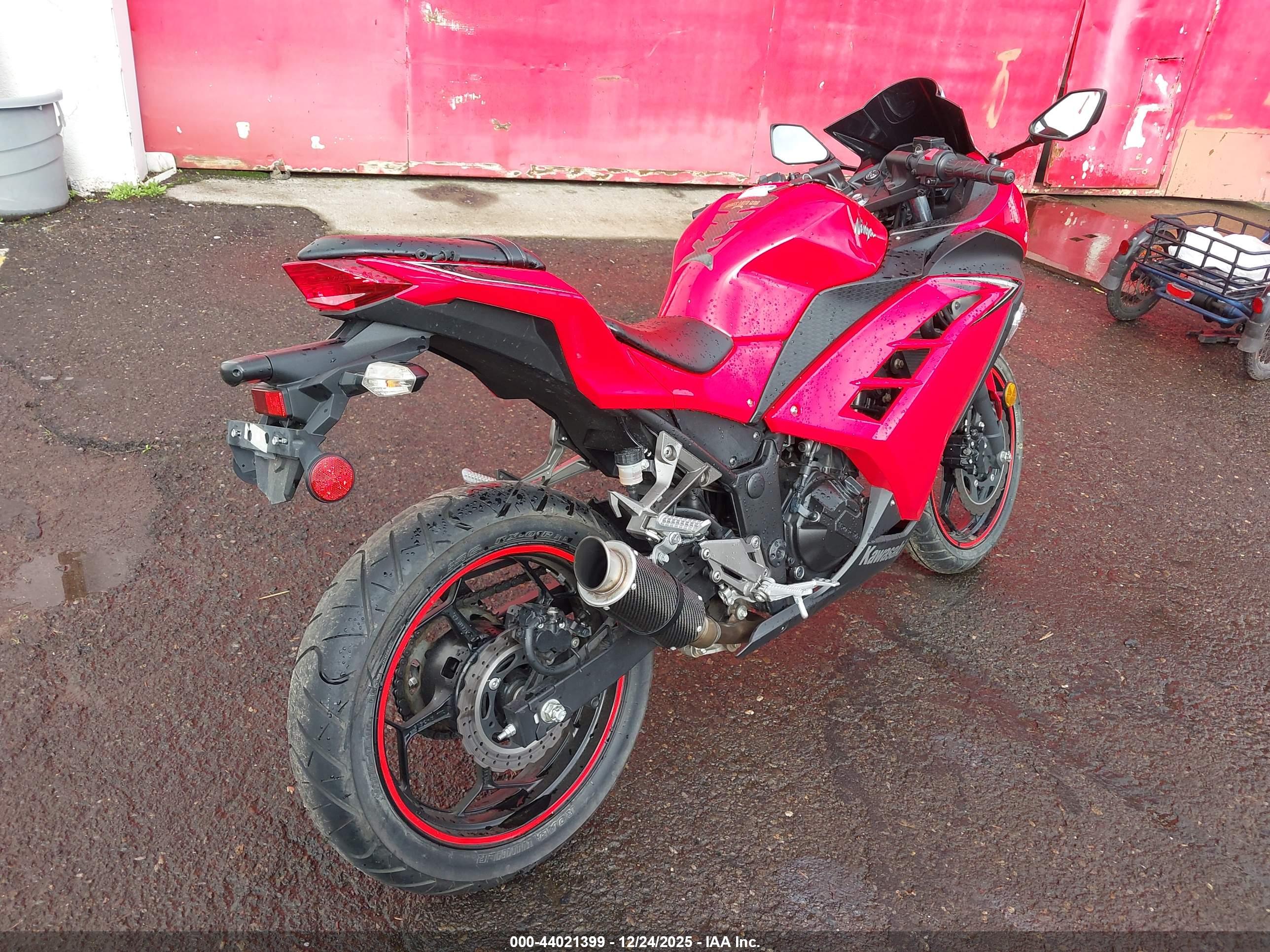 KAWASAKI EX300 image 4