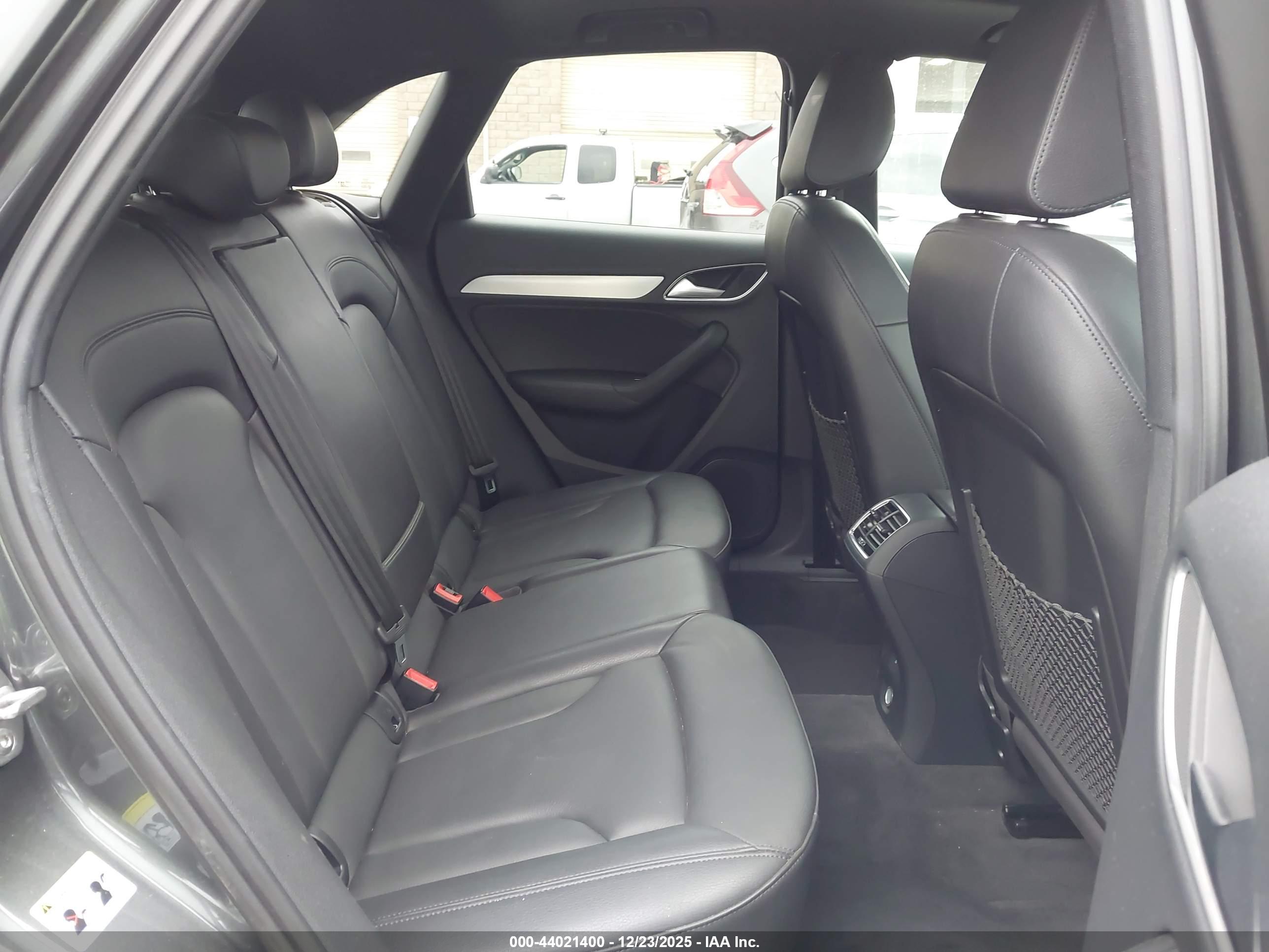 AUDI Q3 image 8
