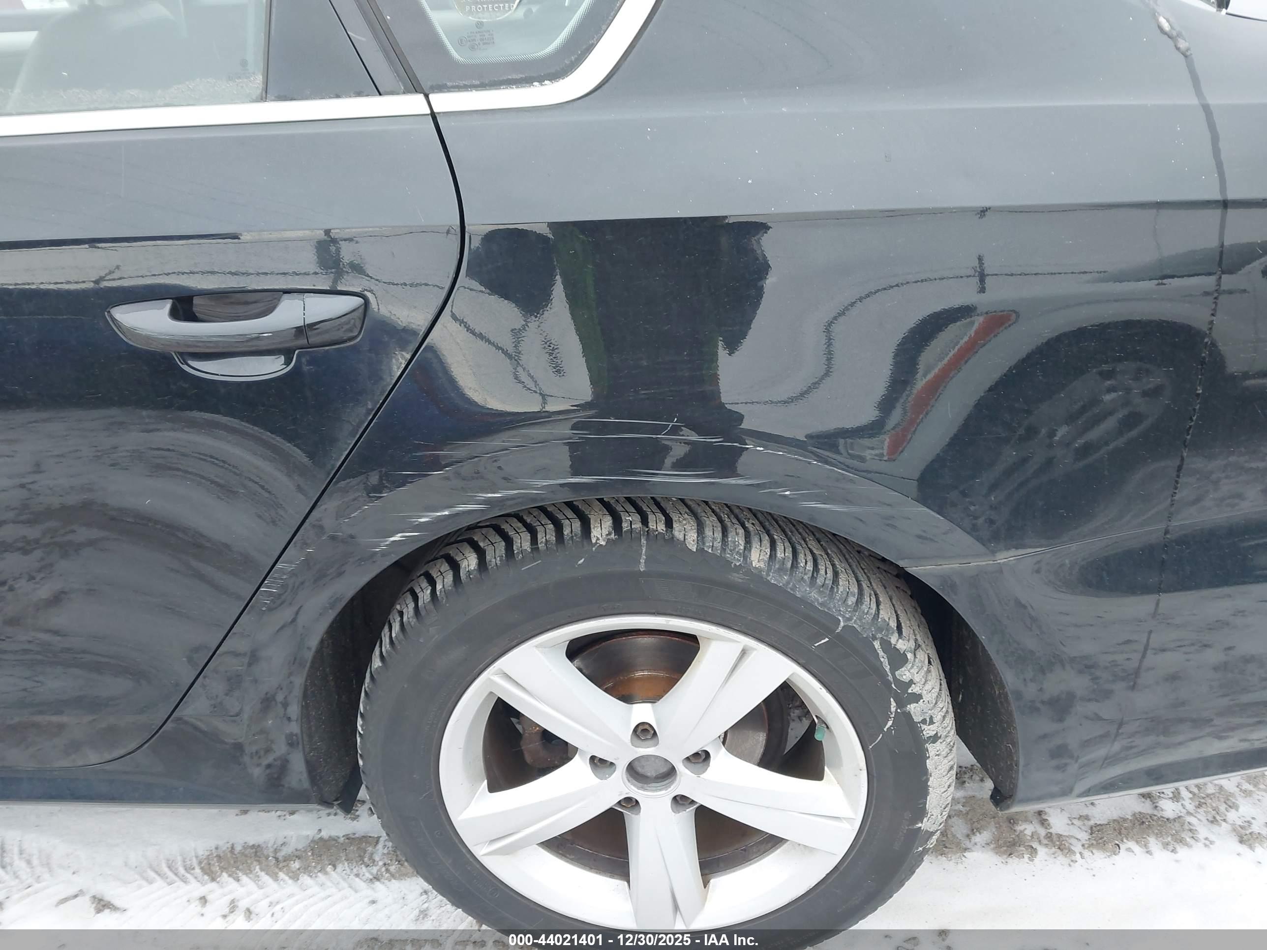 VOLKSWAGEN PASSAT image 6