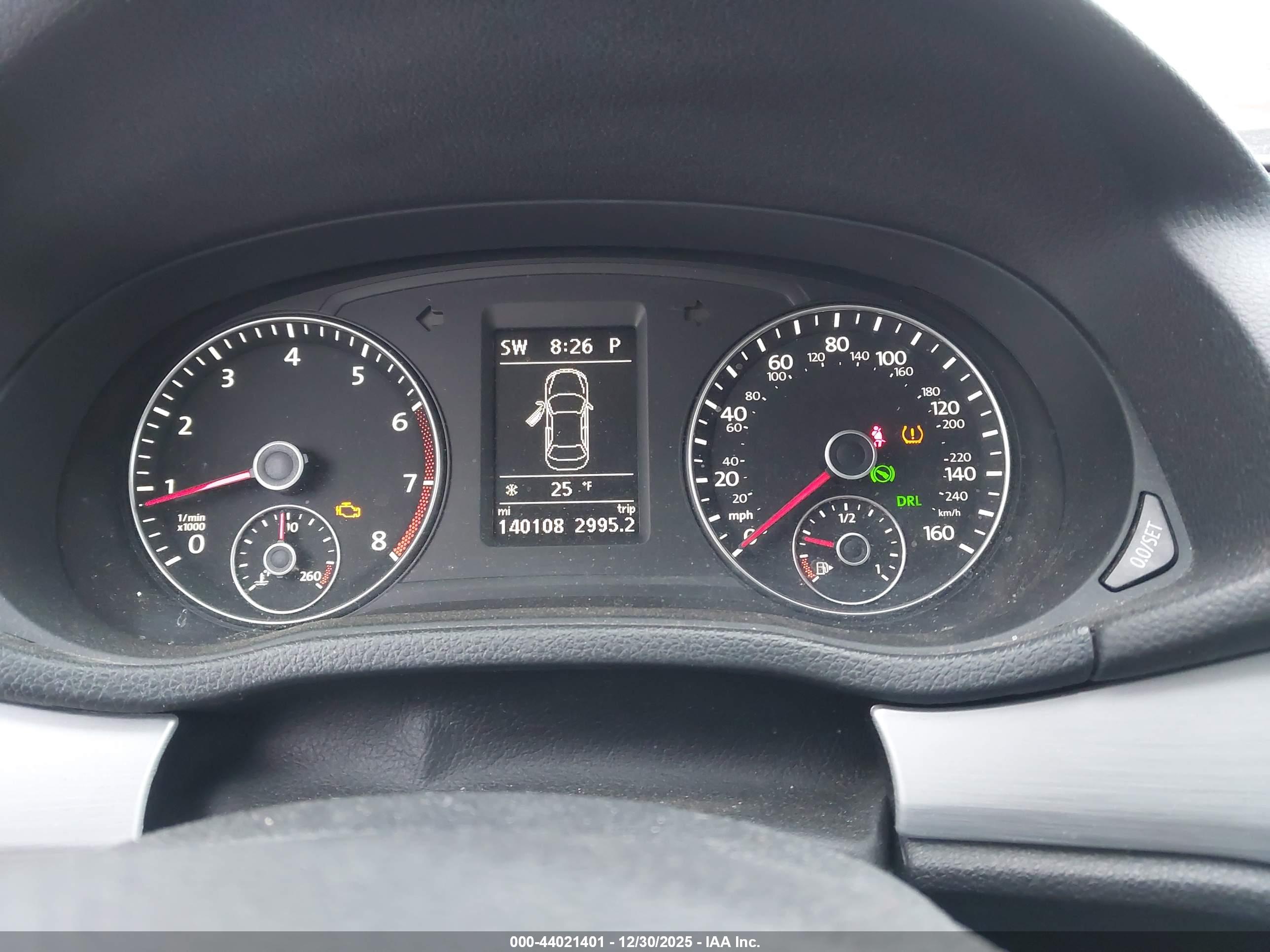 VOLKSWAGEN PASSAT image 7