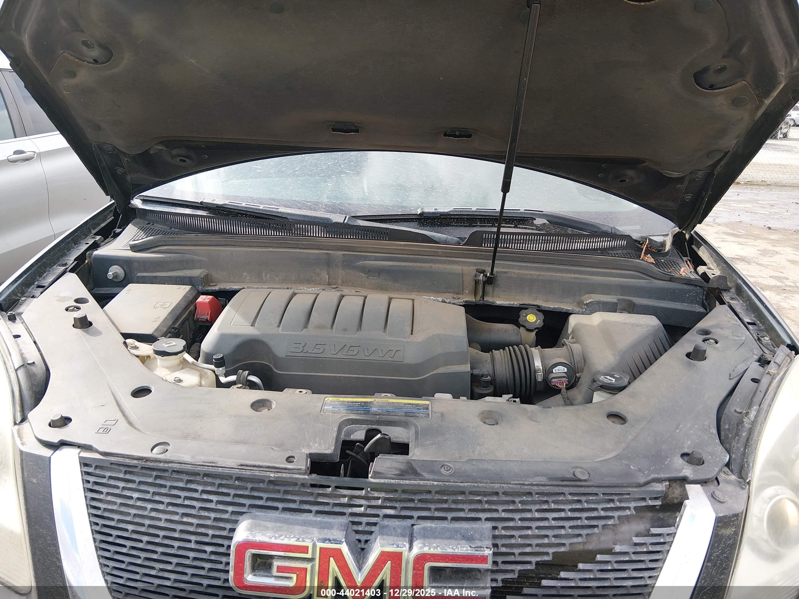 GMC ACADIA image 10