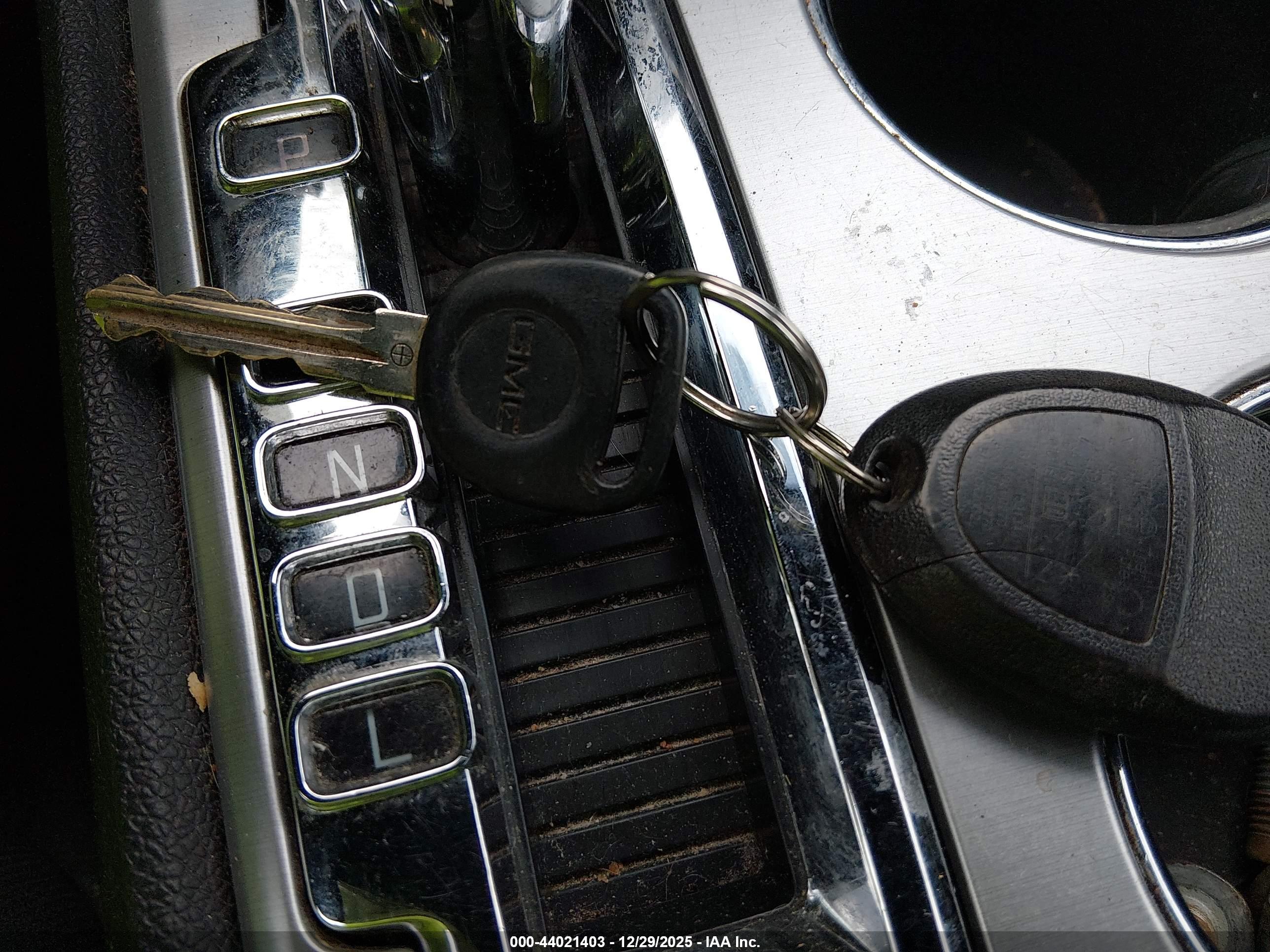 GMC ACADIA image 11