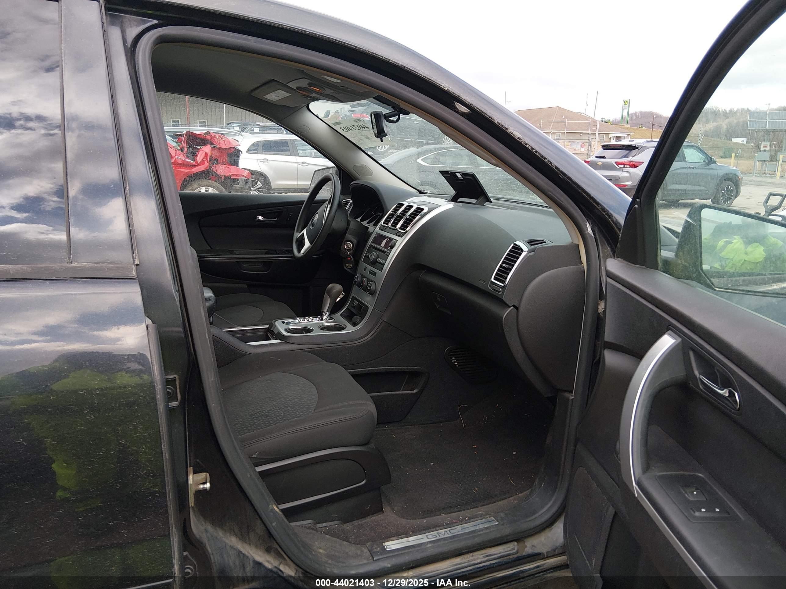 GMC ACADIA image 5