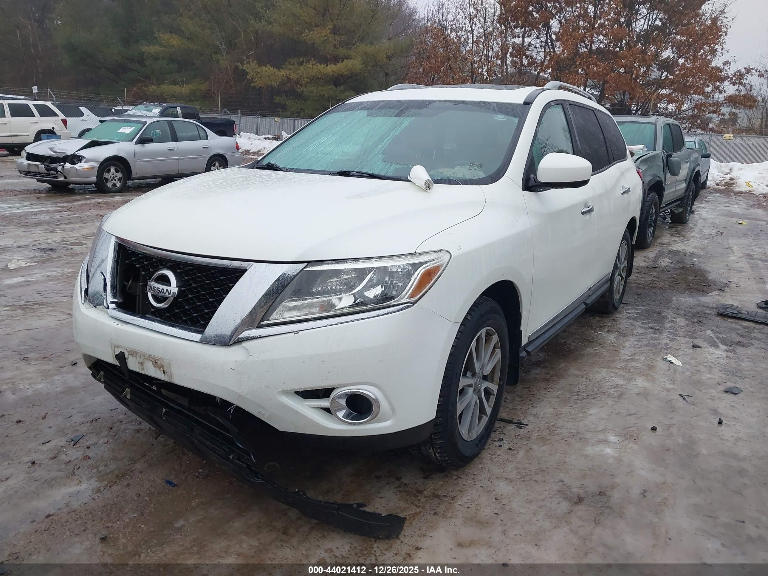 NISSAN PATHFINDER image 2