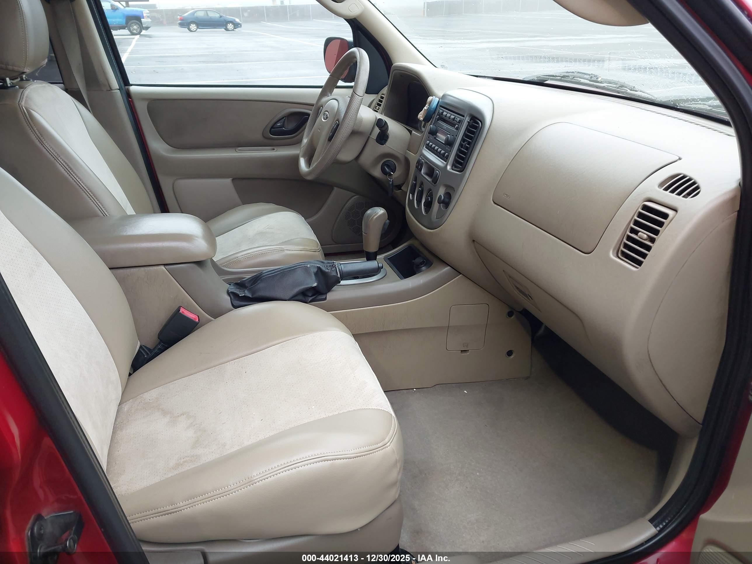 FORD ESCAPE image 5