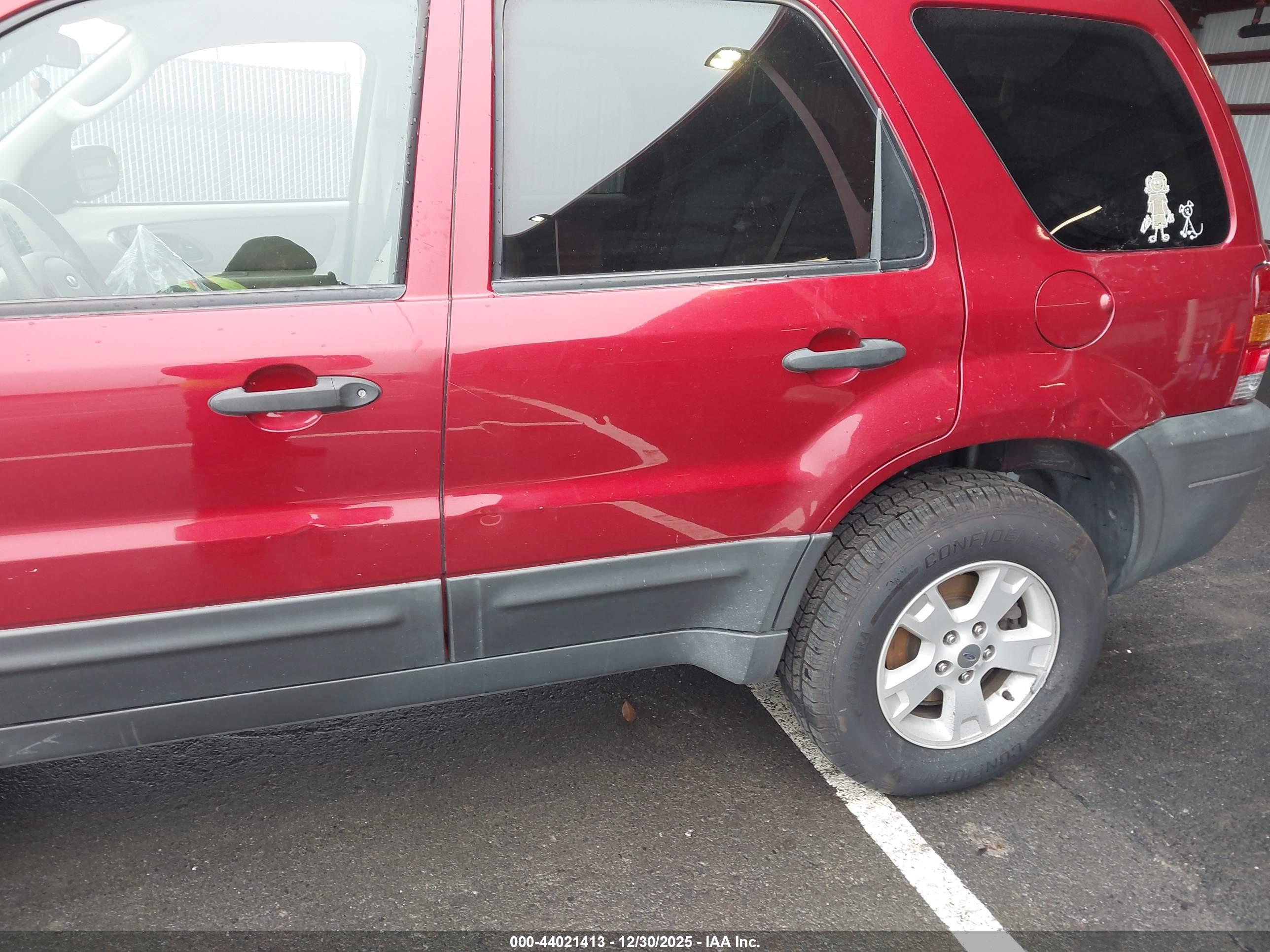 FORD ESCAPE image 6