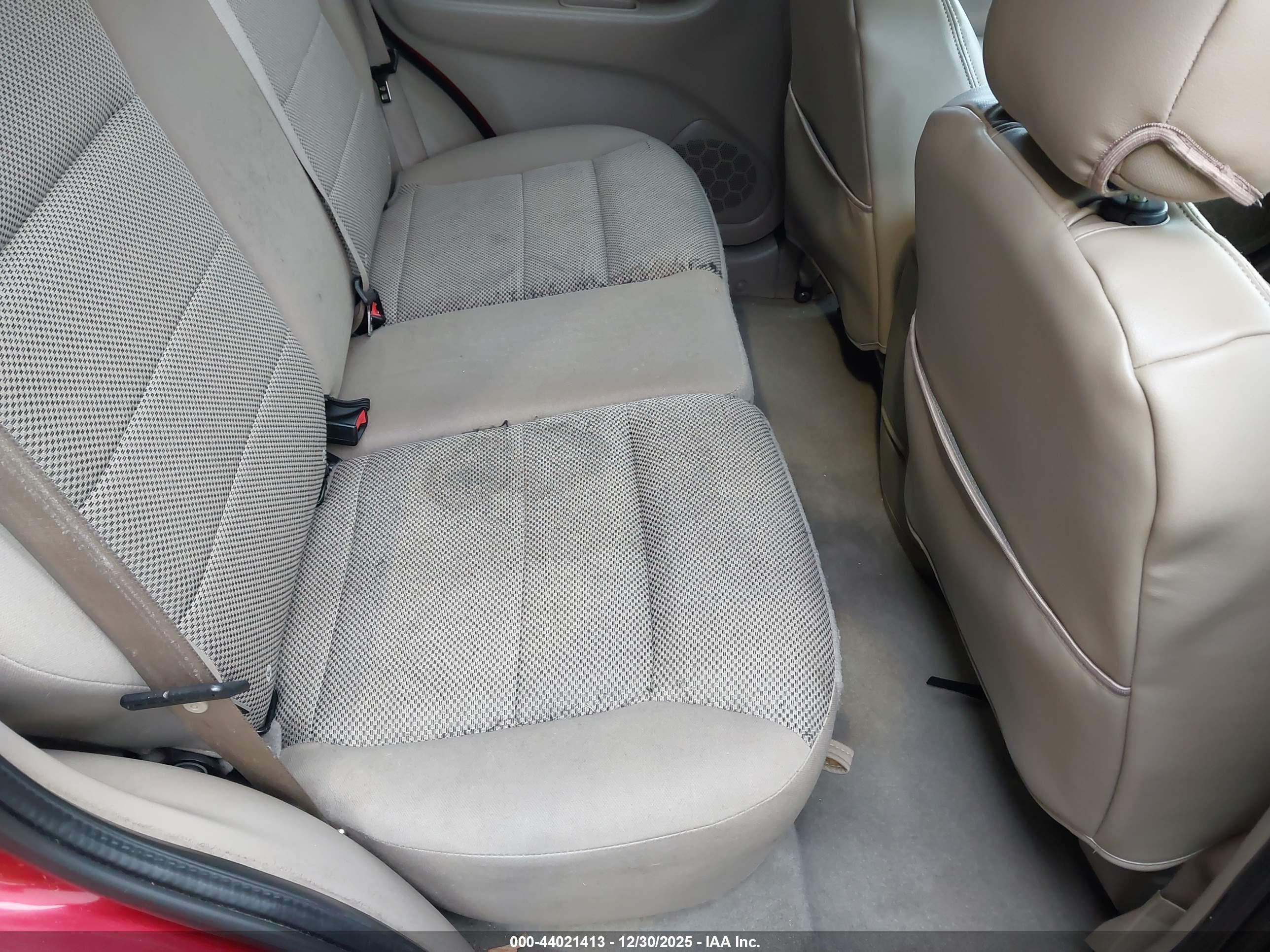 FORD ESCAPE image 8