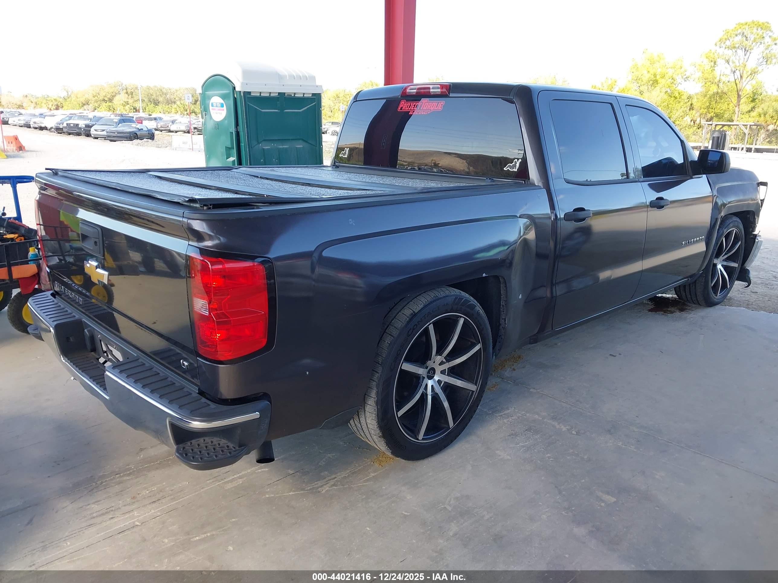 CHEVROLET SILVERADO image 4