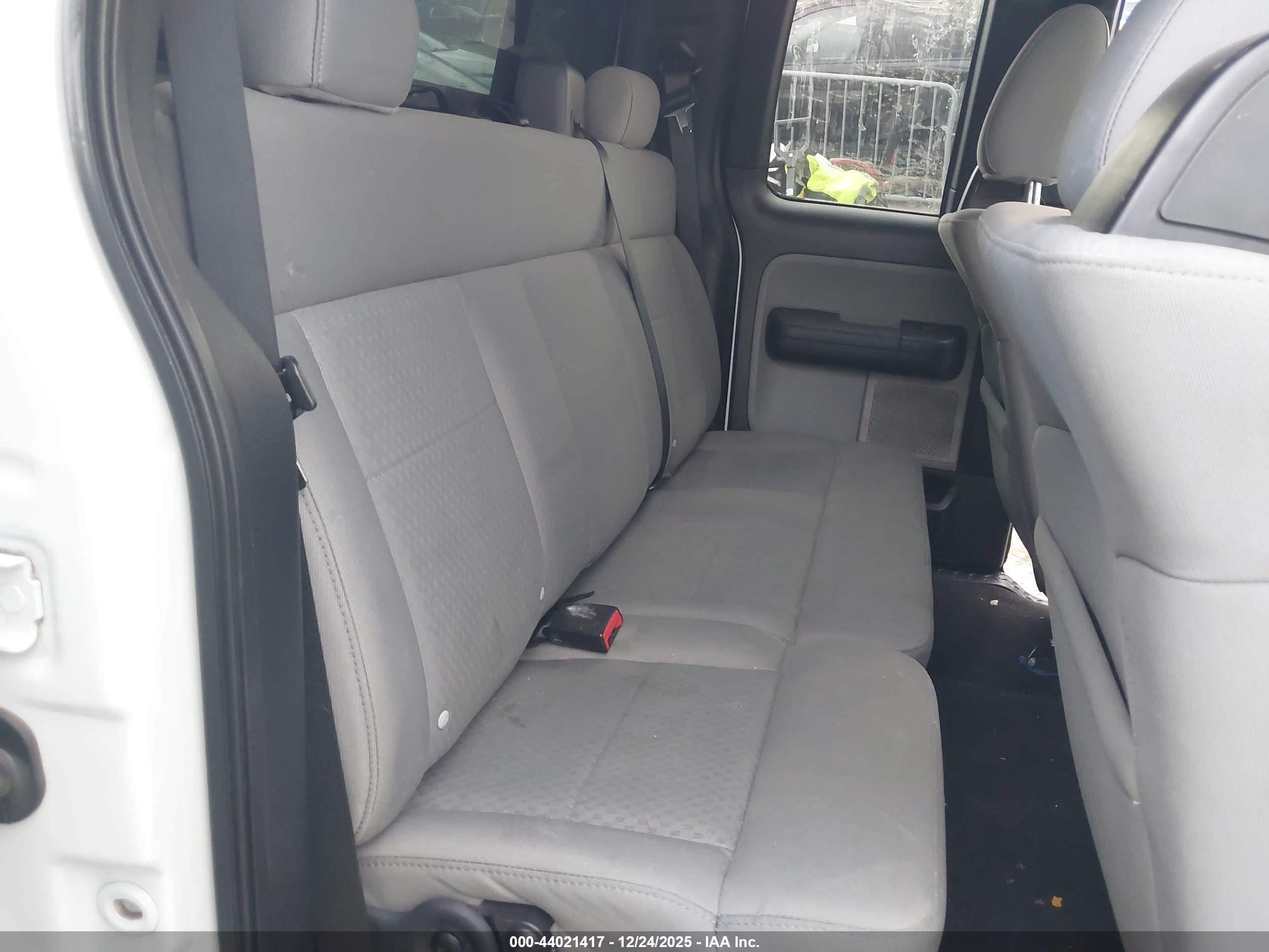 FORD F-150 image 8