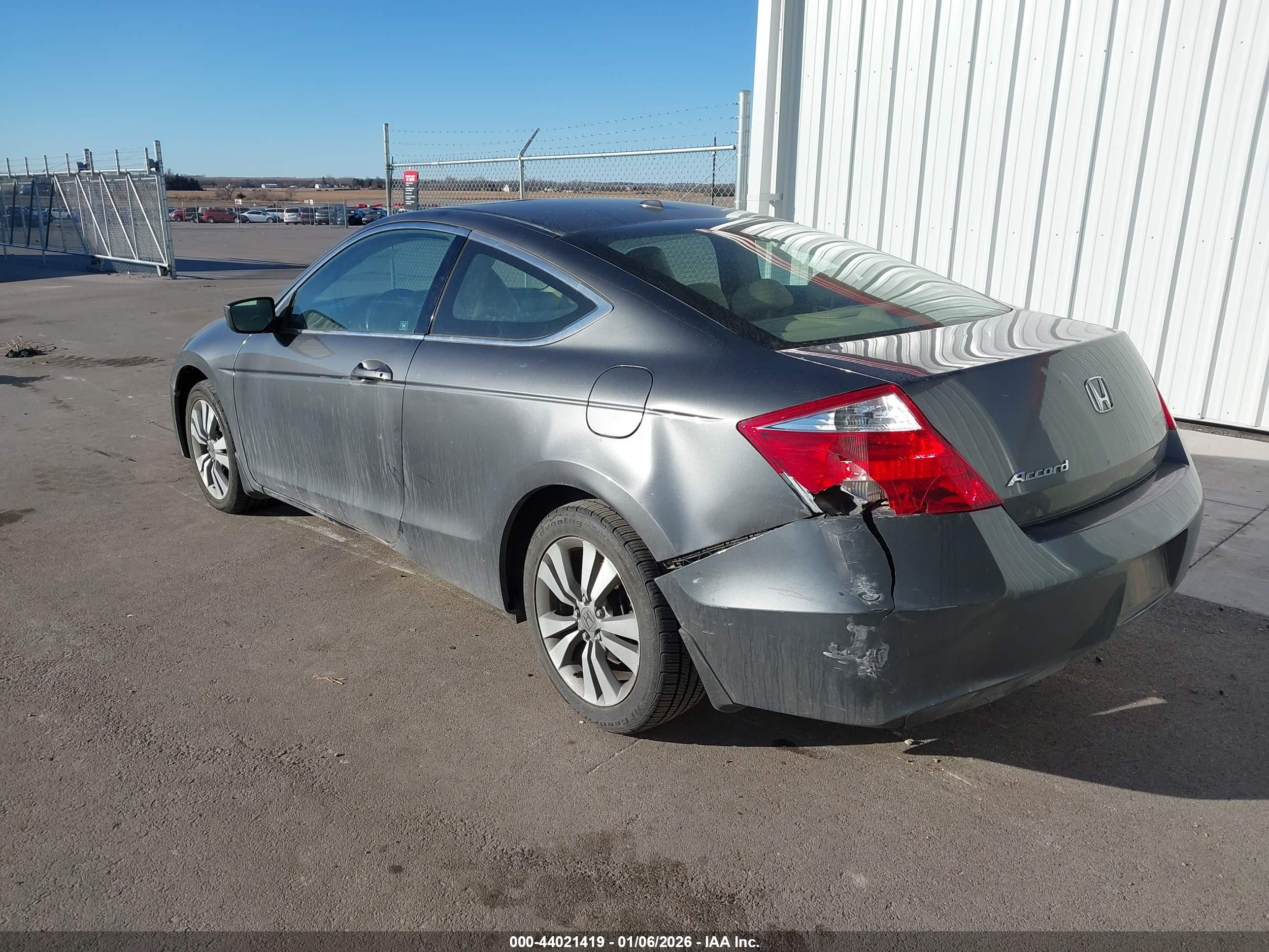 HONDA ACCORD image 3